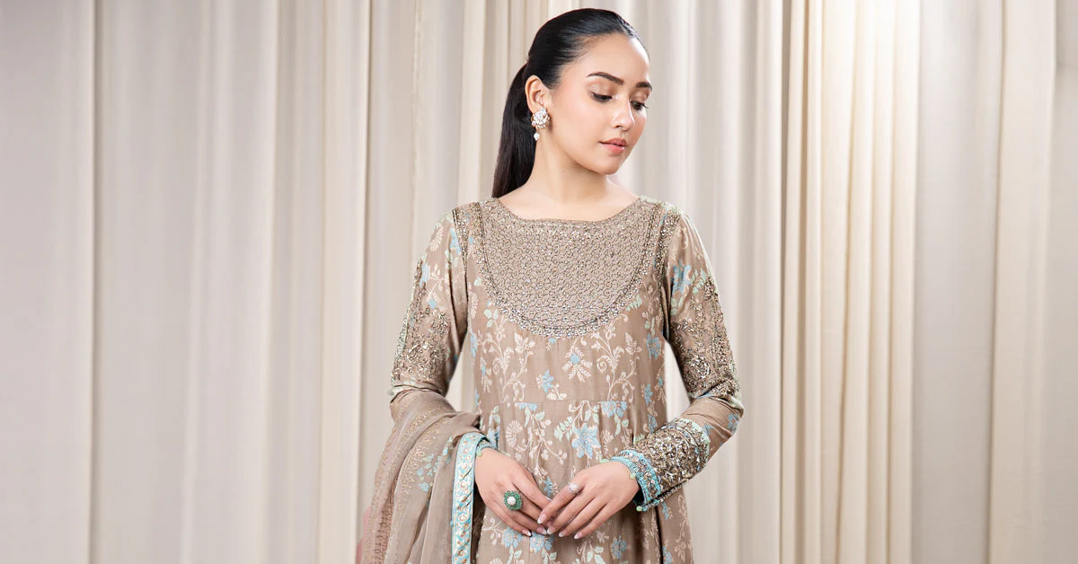 3 Piece Dyed Jacquard Broshia Suit - Image 7