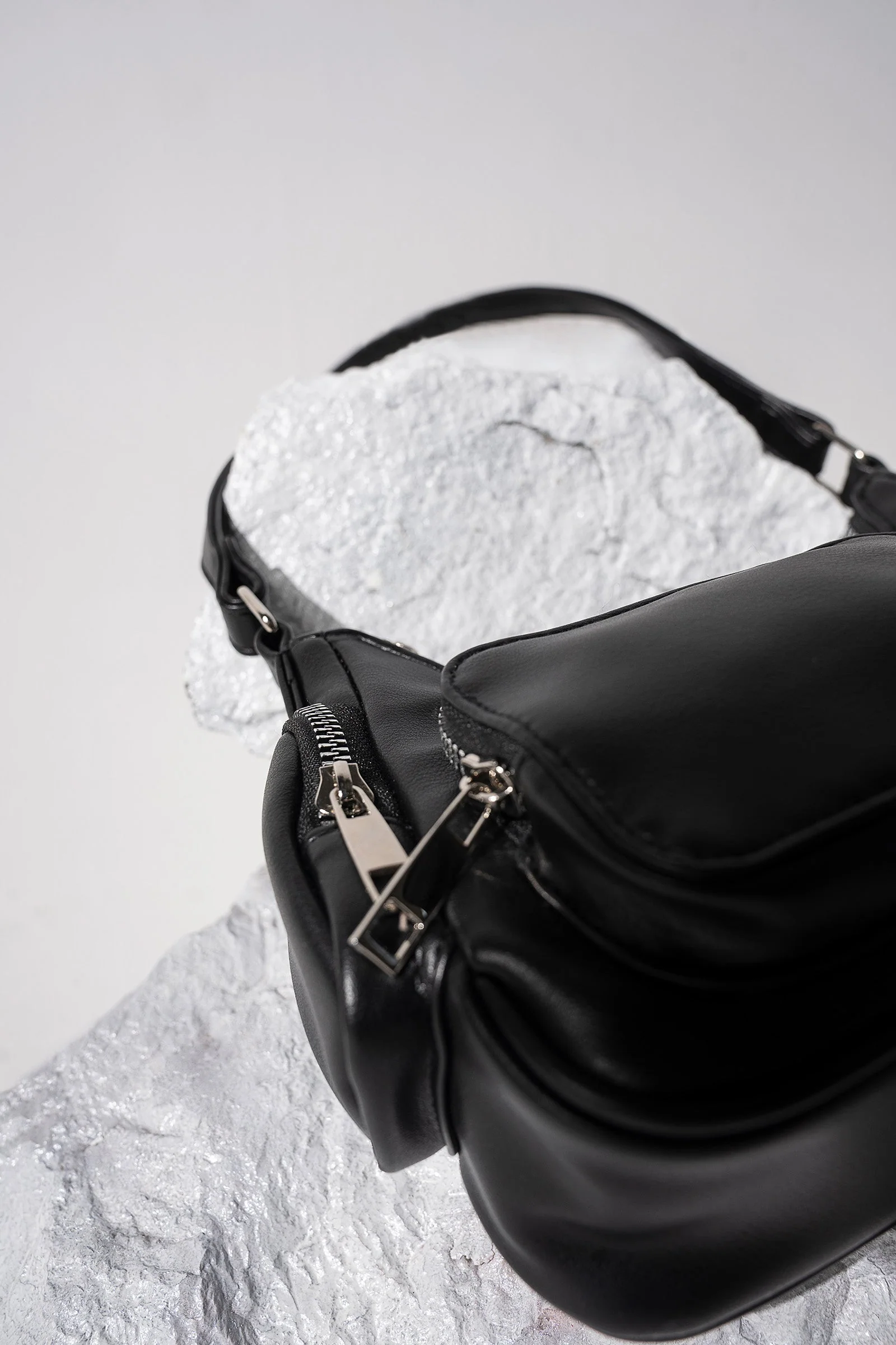 Multi-Pocket Hobo Bag - Image 4