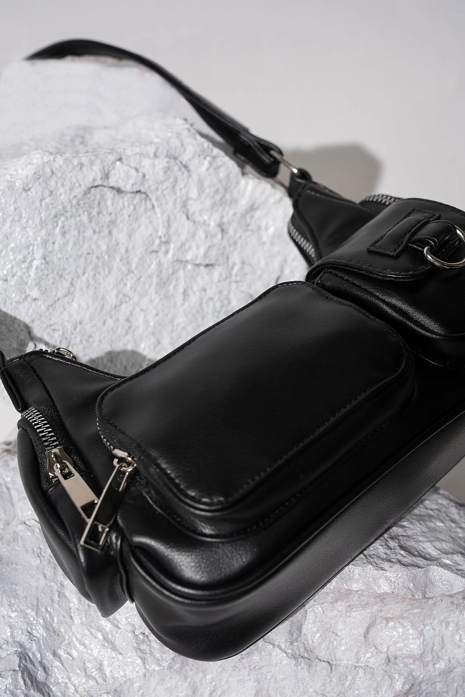 Multi-Pocket Hobo Bag - Image 5