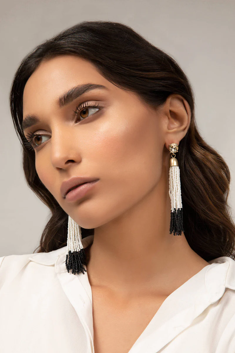 Earrings Black AER-W21-057