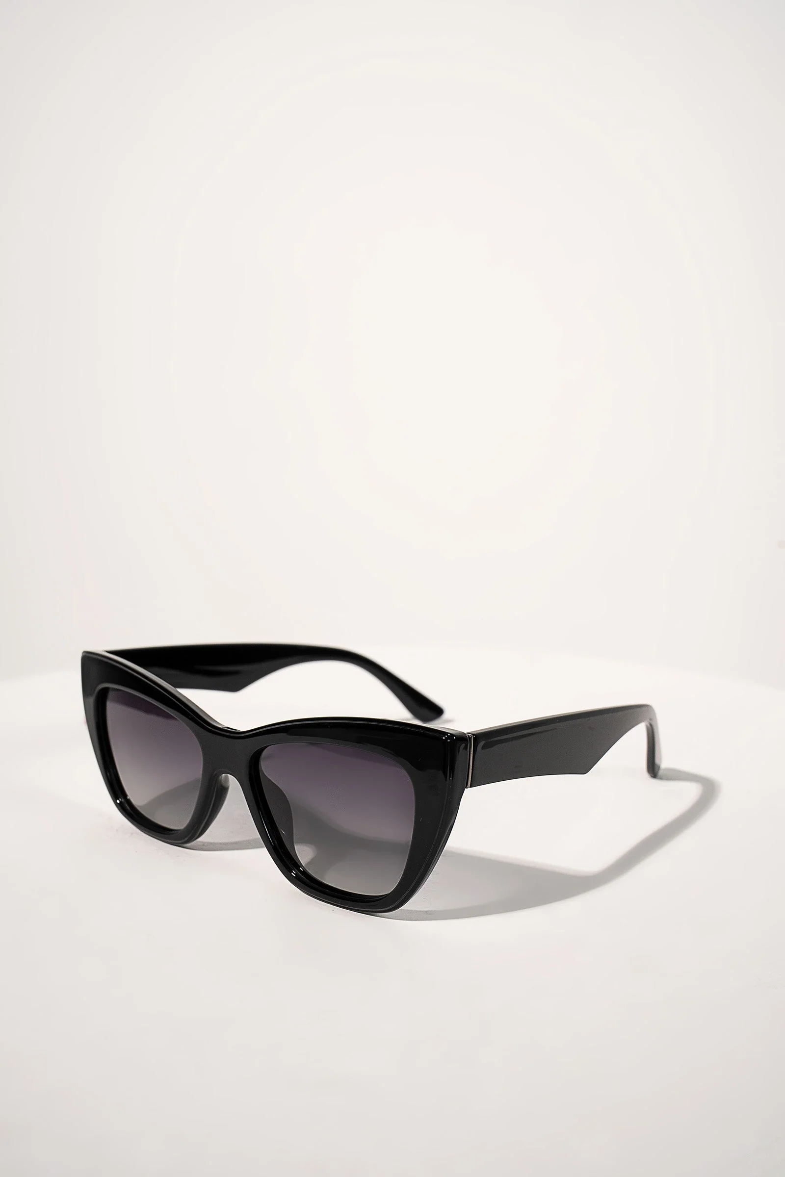 Cat Eye Sunglasses - Image 2