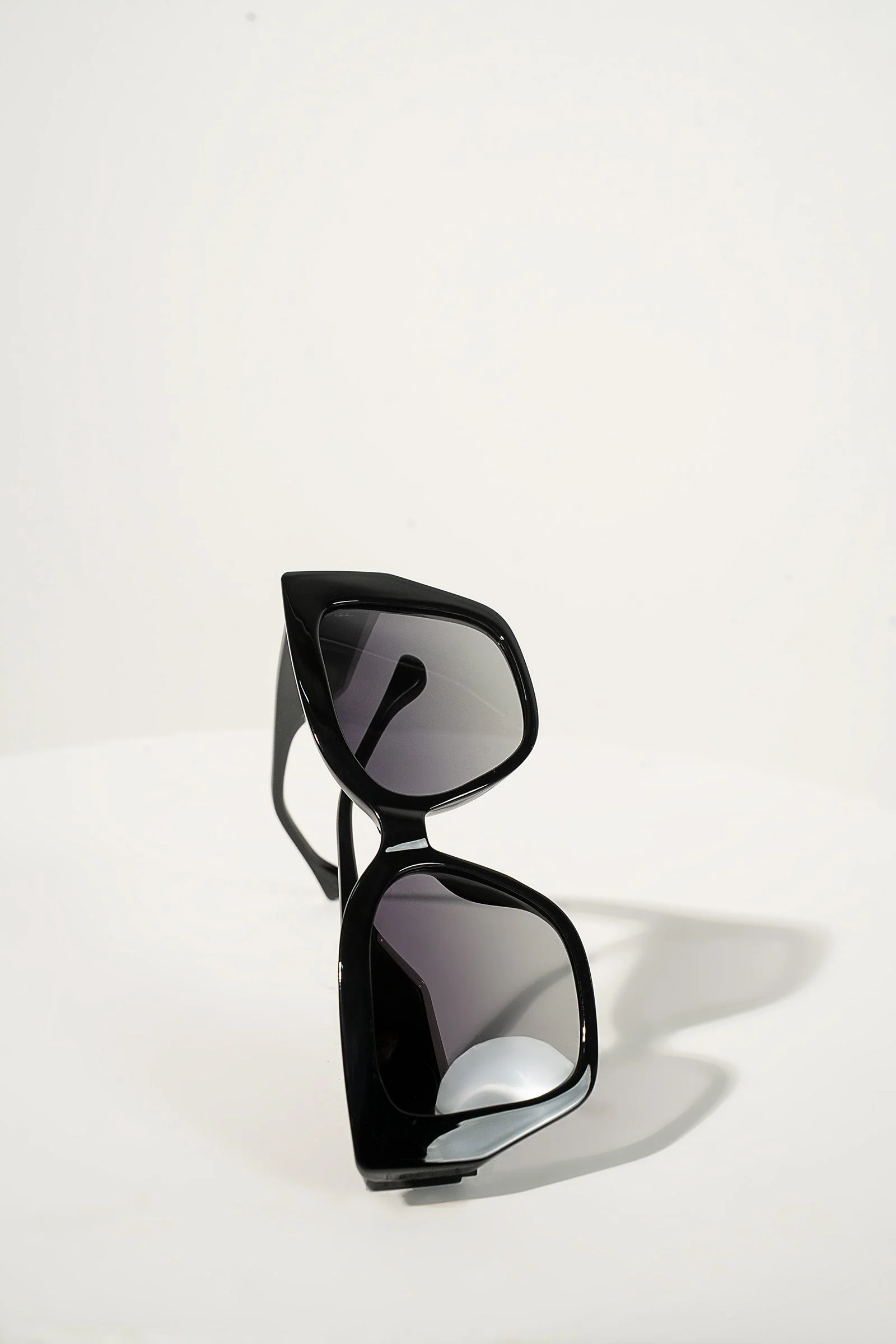 Vintage Cat Eye Sunglasses - Image 2