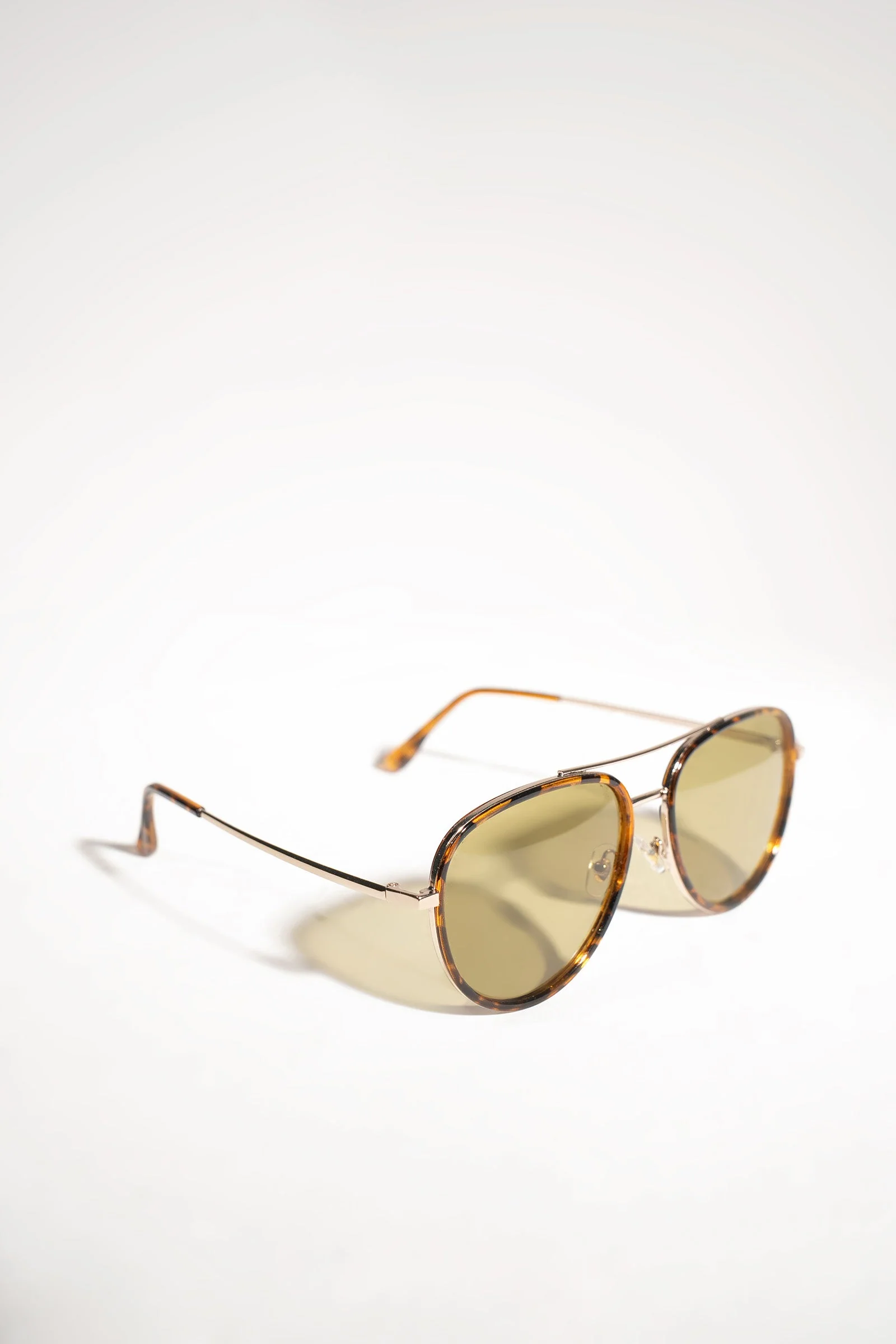 Classic Aviator Sunglasses - Image 2