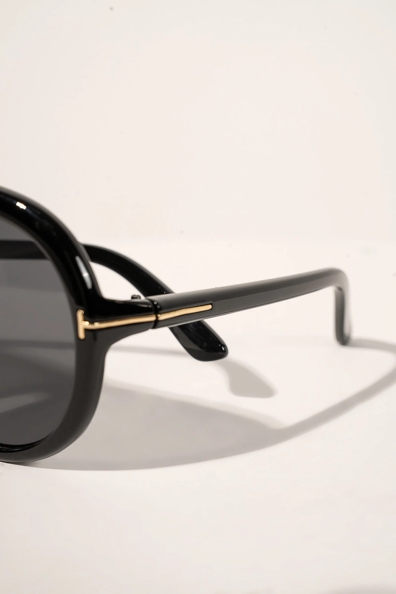 Vintage Aviator Sunglasses - Image 4