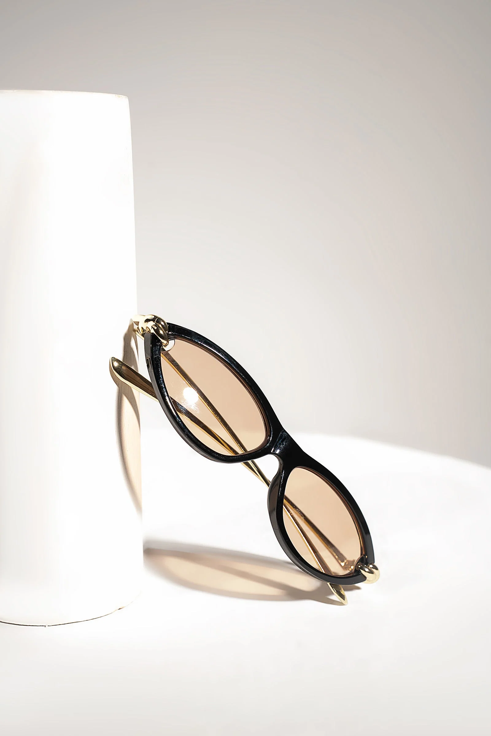 Narrow Cat Eye Sunglasses - Image 3