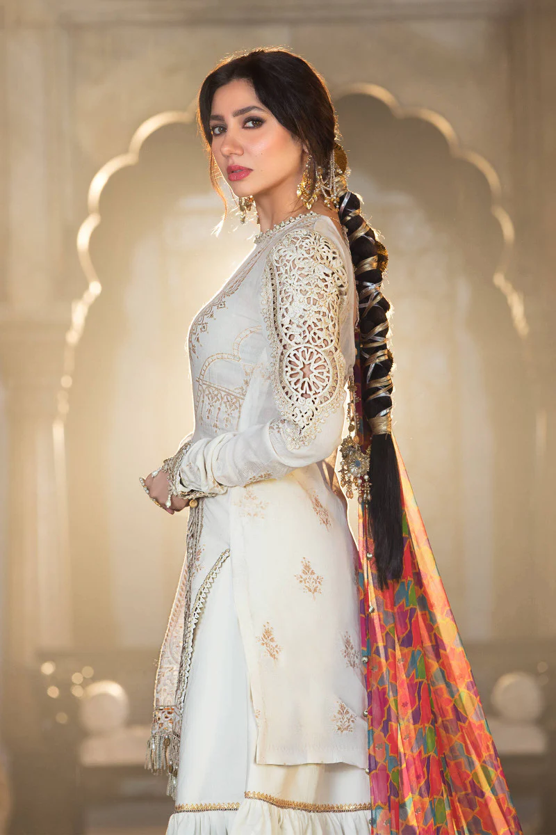 Unstitched Lawn D-2201-A - Image 3