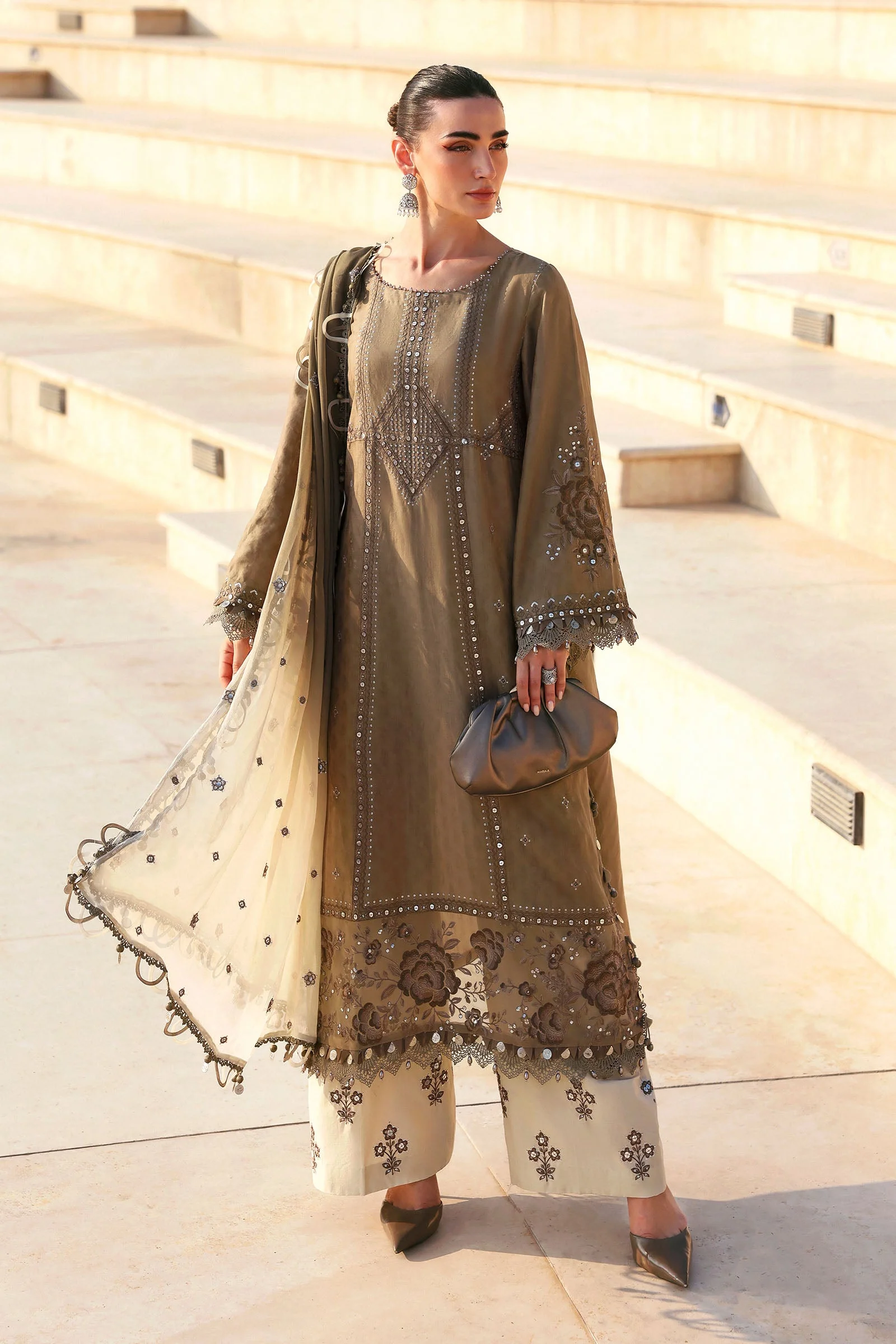 3 Piece Unstitched Embroidered Jacquard Lawn Suit - Image 3
