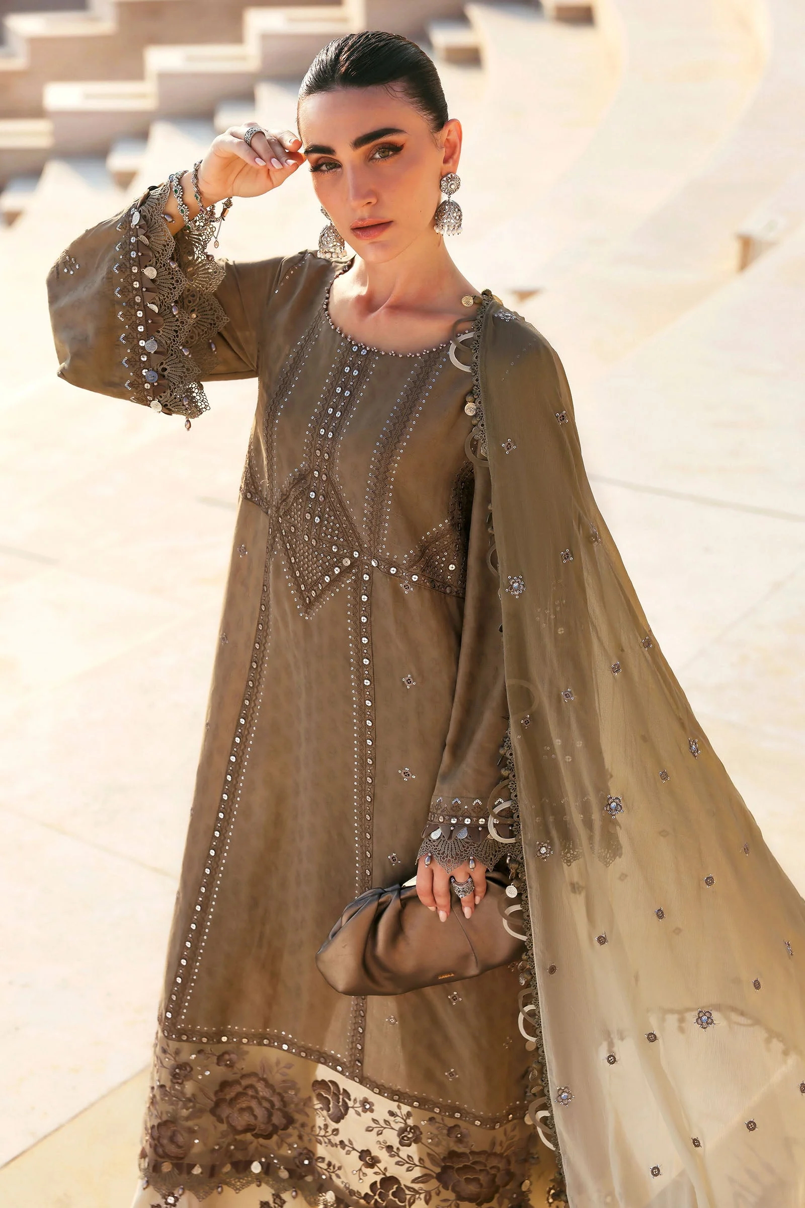 3 Piece Unstitched Embroidered Jacquard Lawn Suit - Image 5