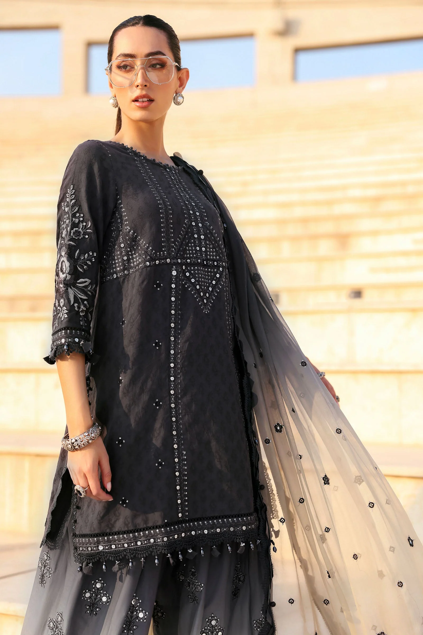 3 Piece Unstitched Embroidered Jacquard Lawn Suit - Image 3