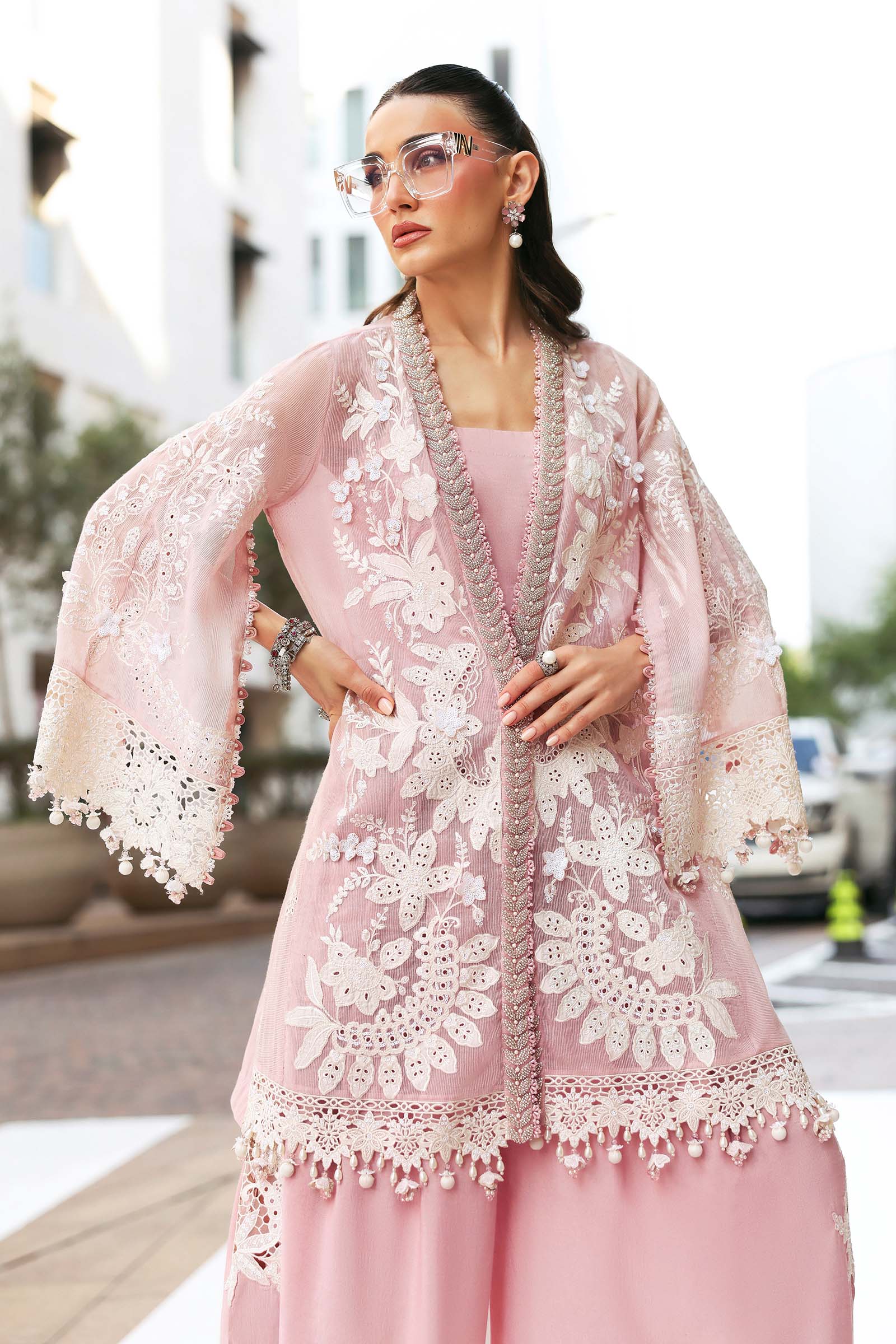 3 Piece Unstitched Embroidered Lawn Karandi Suit - Image 7