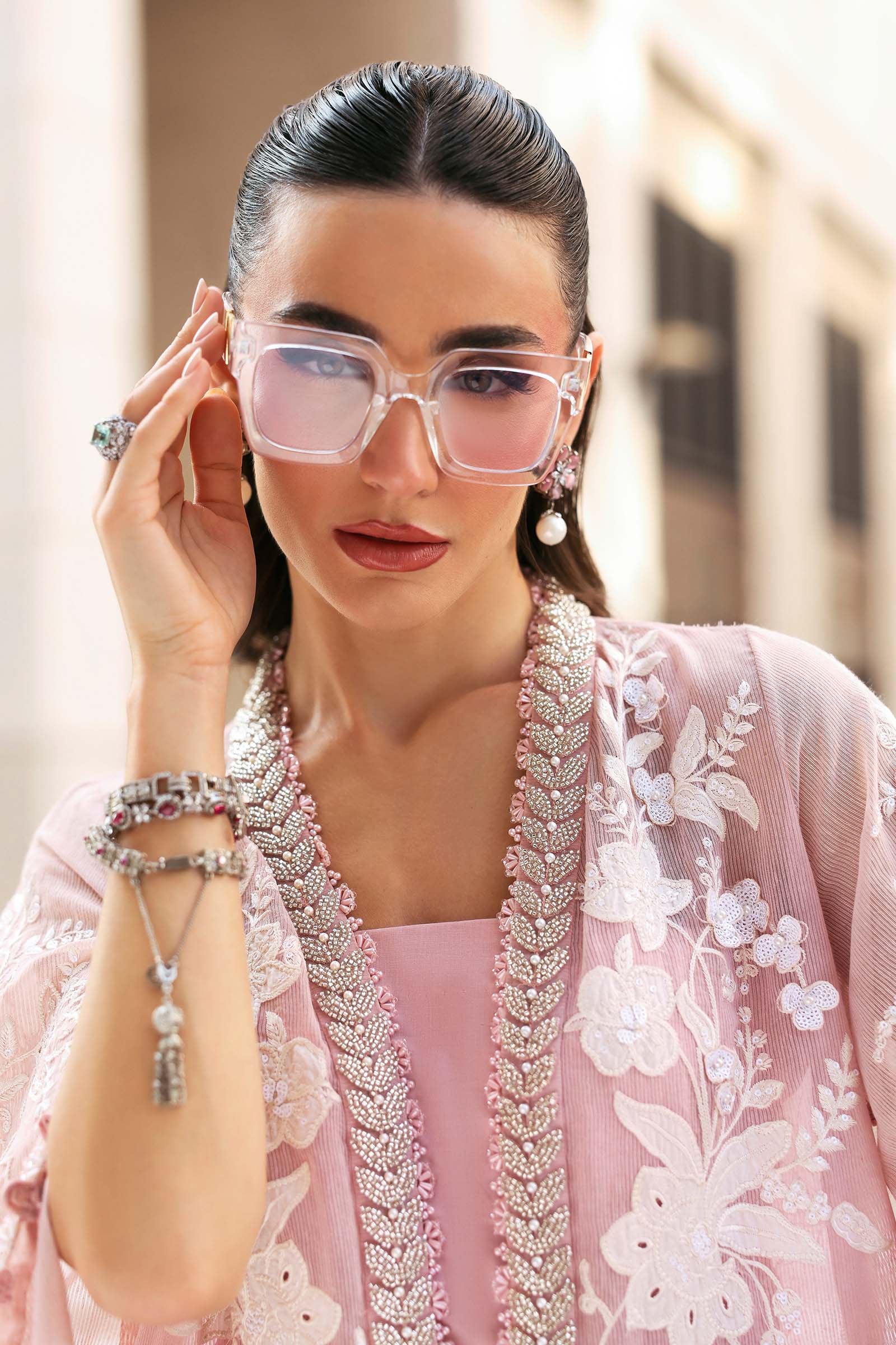 3 Piece Unstitched Embroidered Lawn Karandi Suit - Image 9