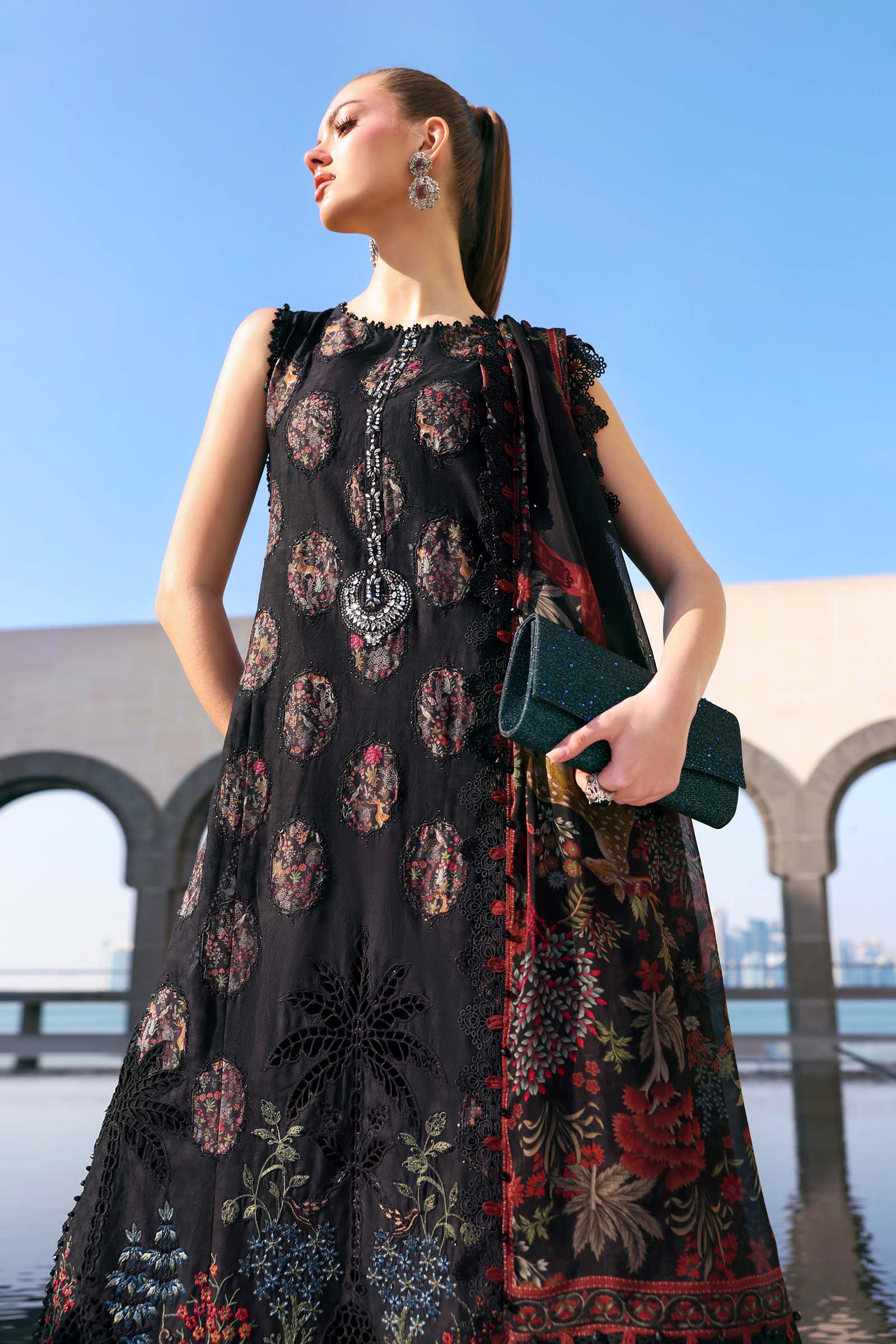 3 Piece Unstitched Embroidered Jacquard Lawn Suit - Image 4