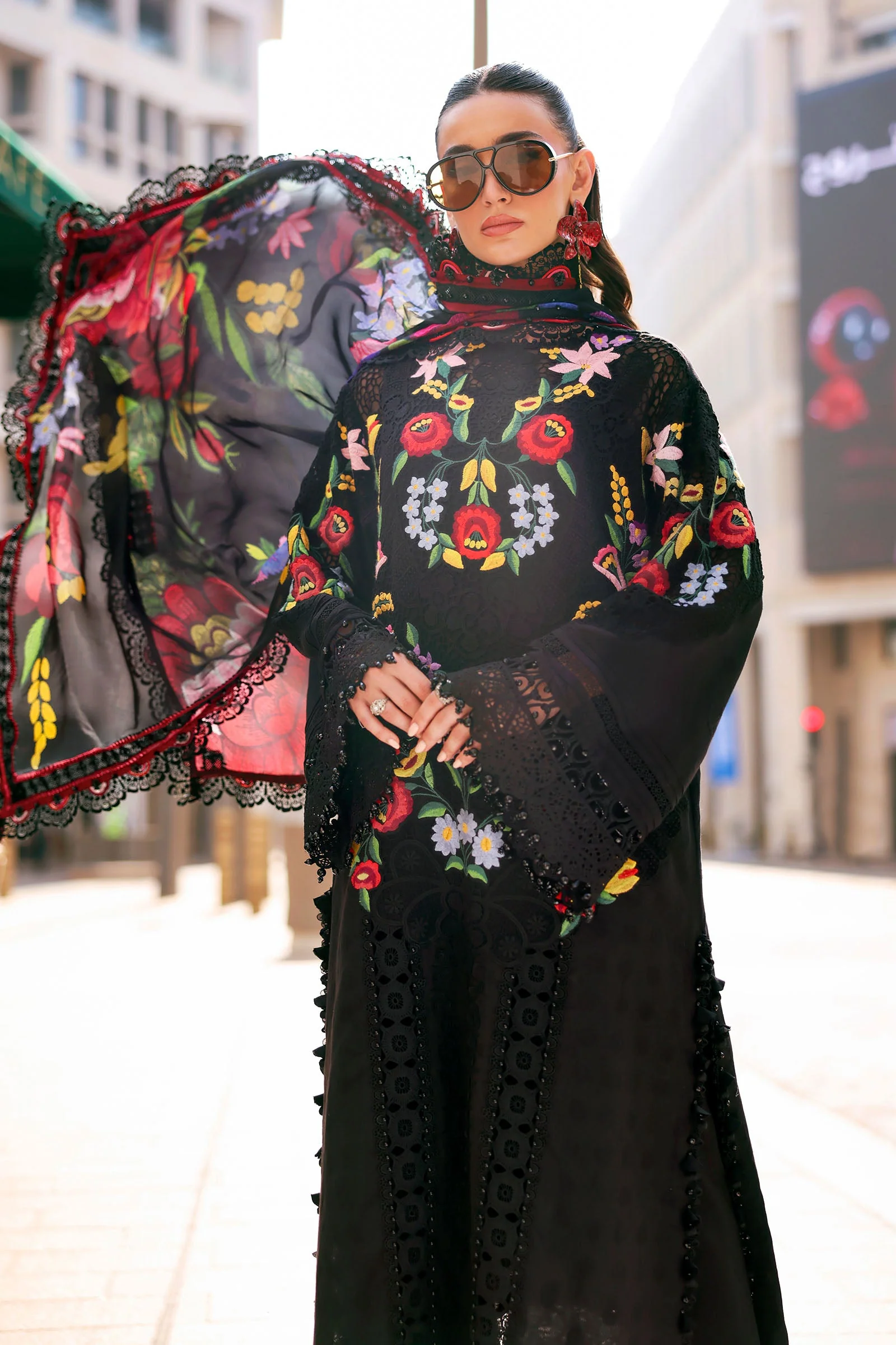 3 Piece Unstitched Embroidered Jacquard Lawn Suit - Image 4