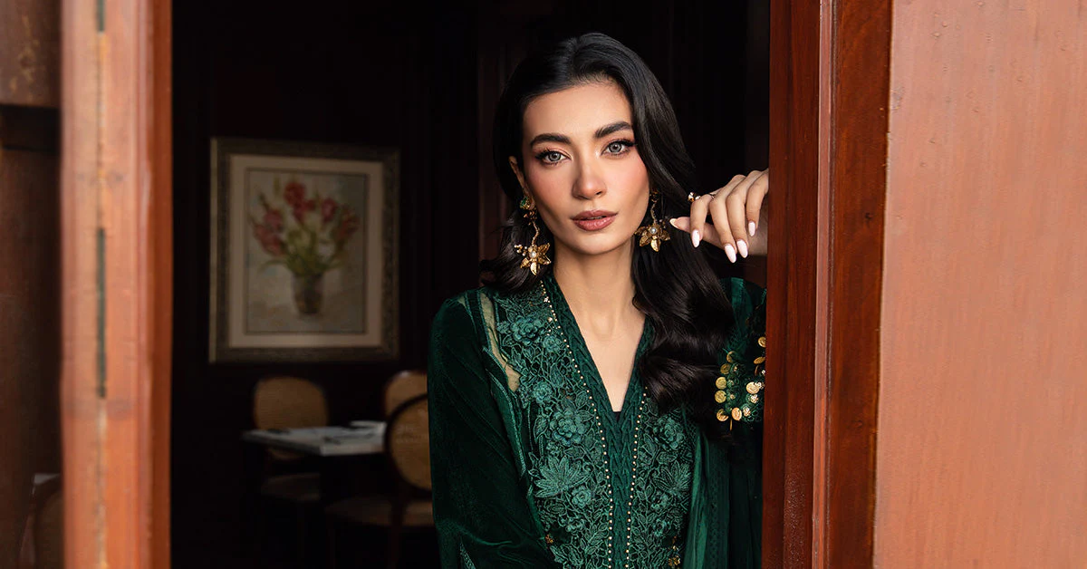 3 Piece Unstitched Embroidered Velvet Suit | DL-1212 - Image 7