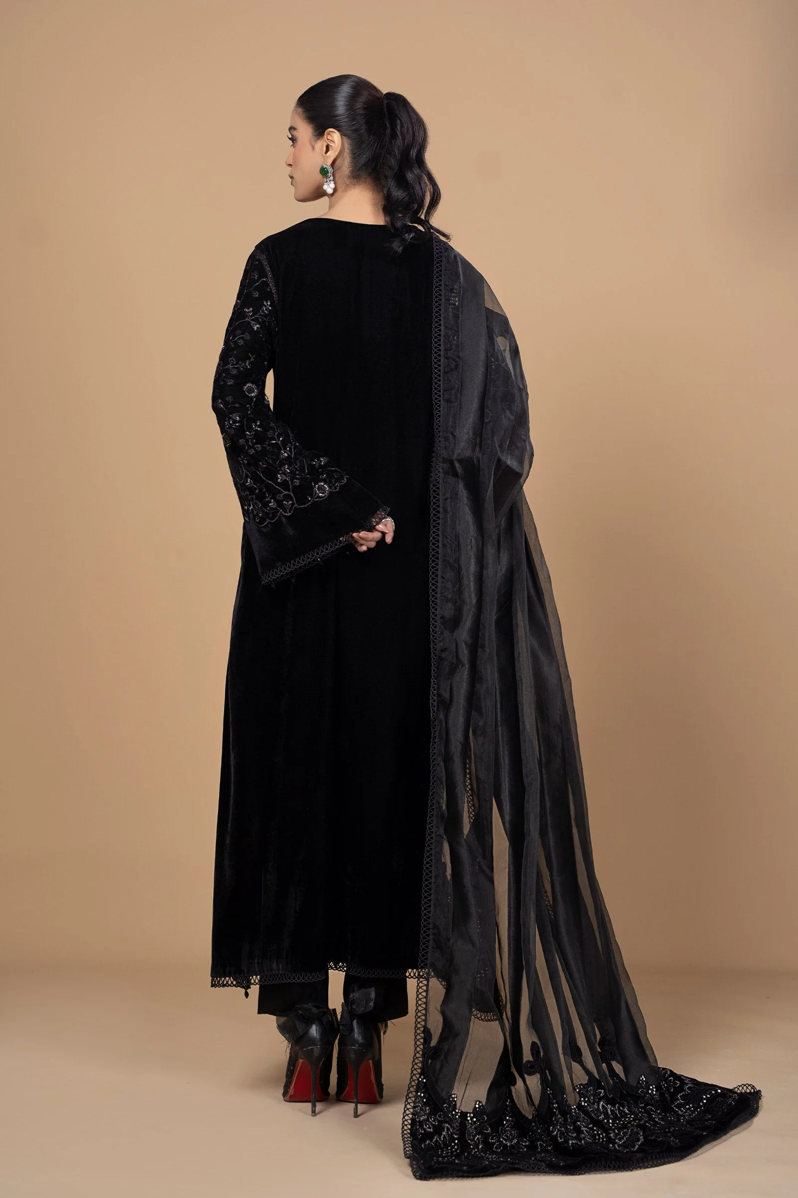 Suit Black & Gold DLS-1111 - Image 5