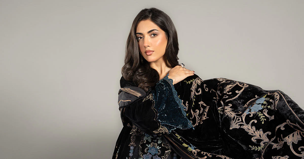 3 Piece Embroidered Velvet Suit | DLS-1208 - Image 9