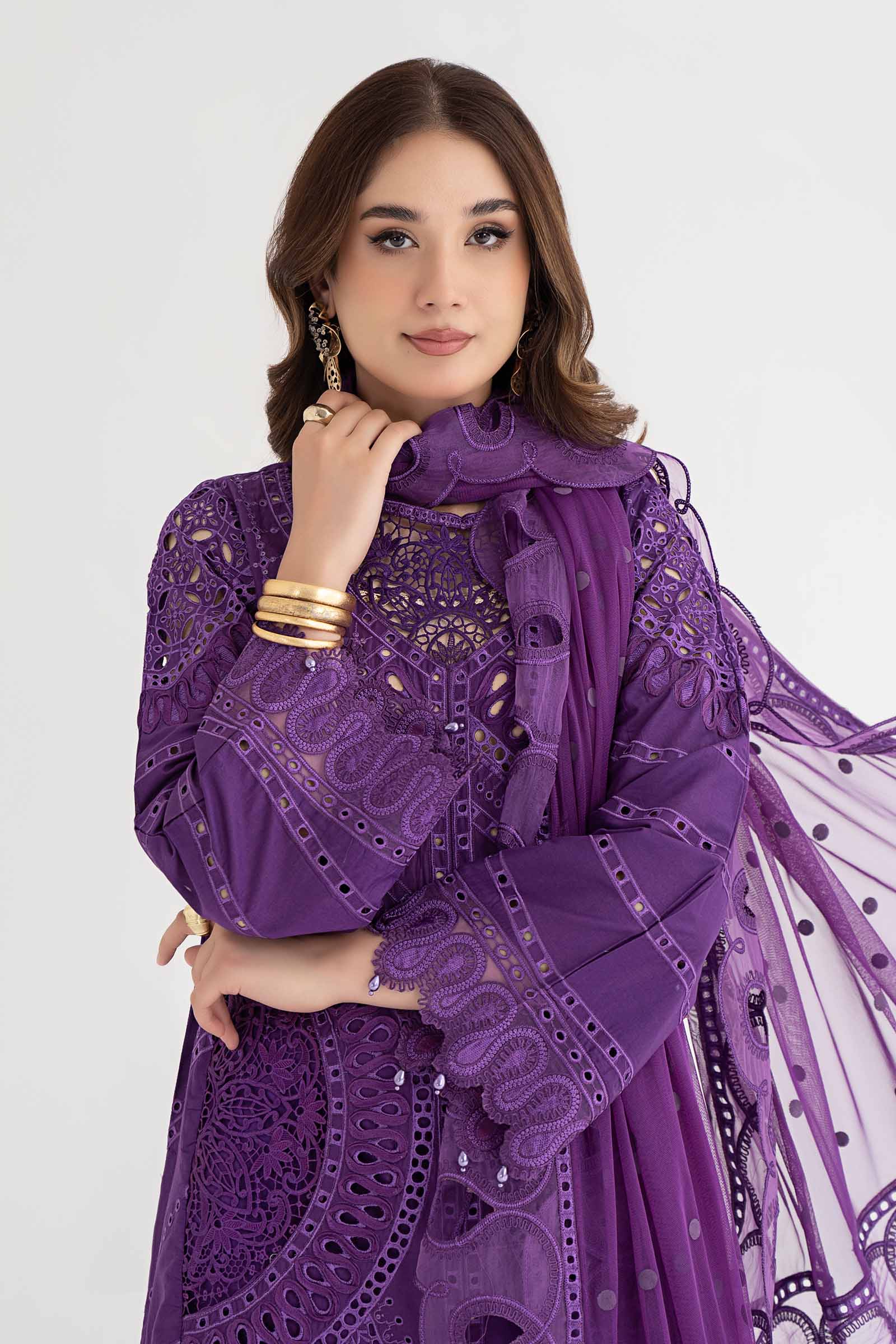 3 Piece Embroidered Lawn Suit | DS-2402-B - Image 4