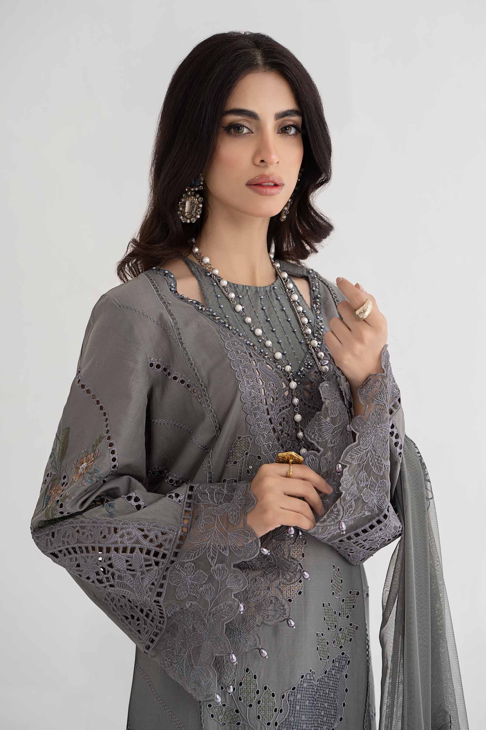 3 Piece Embroidered Lawn Suit | DS-2407-B - Image 2