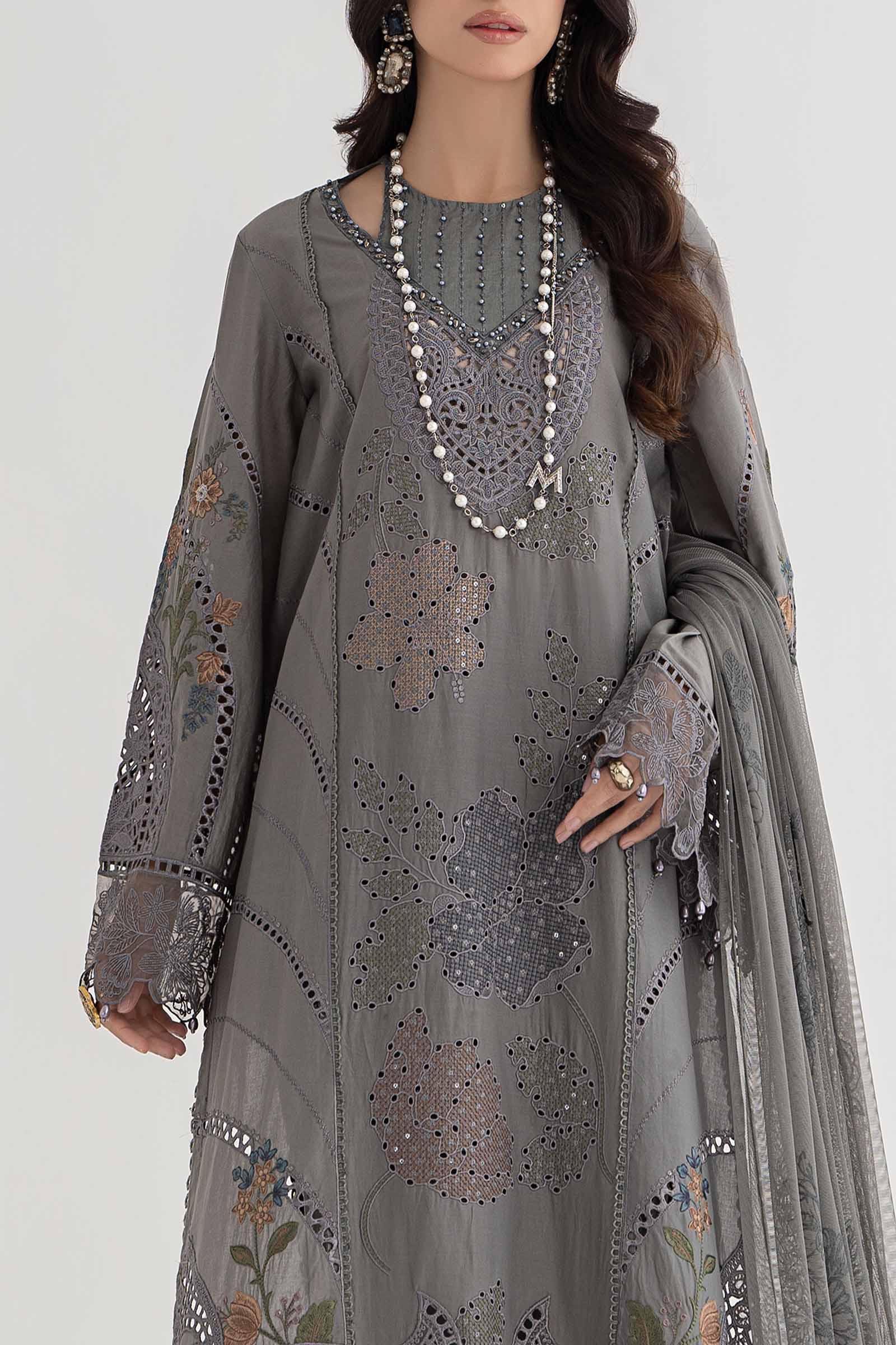 3 Piece Embroidered Lawn Suit | DS-2407-B - Image 4