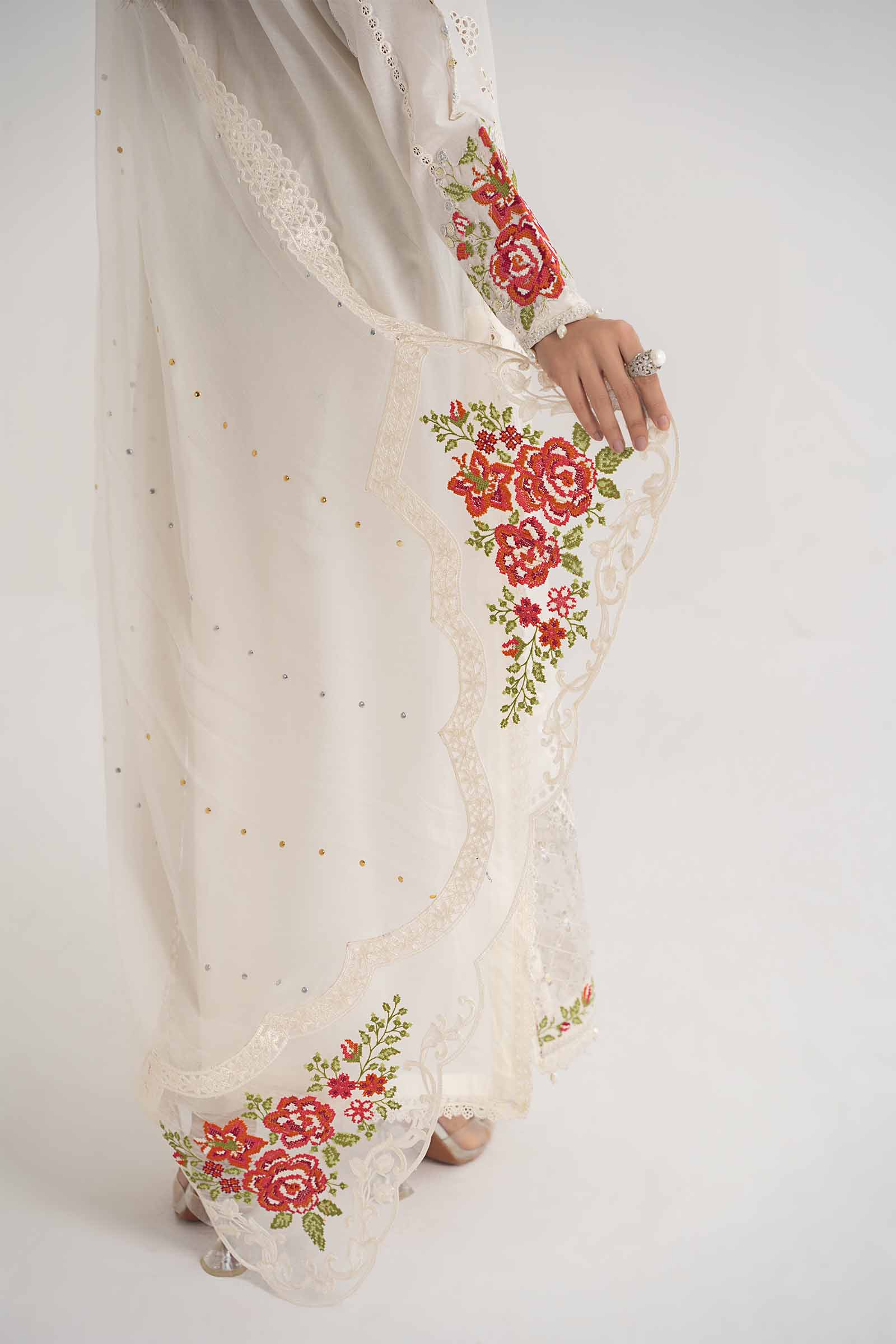 3 Piece Embroidered Lawn Suit | DS-2412-A - Image 8