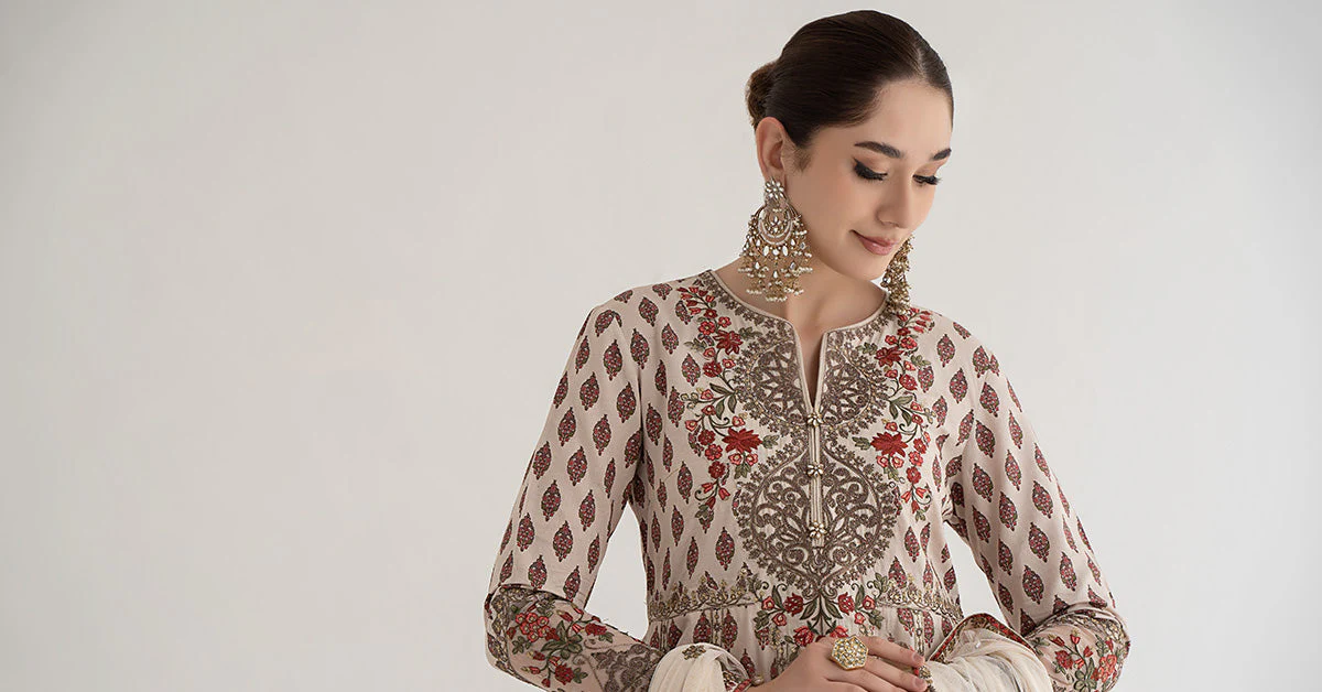 3 Piece Printed Lawn Suit | DS-2413-A - Image 10