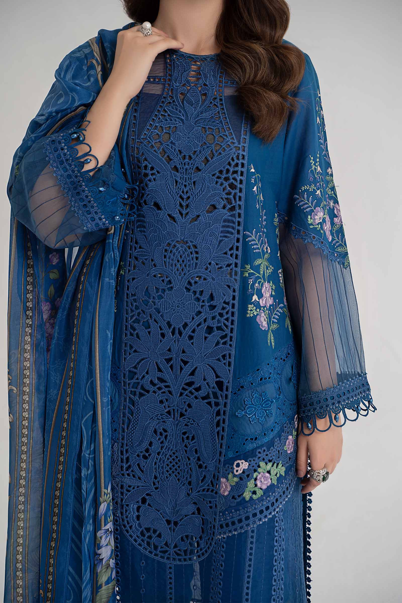 3 Piece Embroidered Lawn Suit | DS-2415-A - Image 4