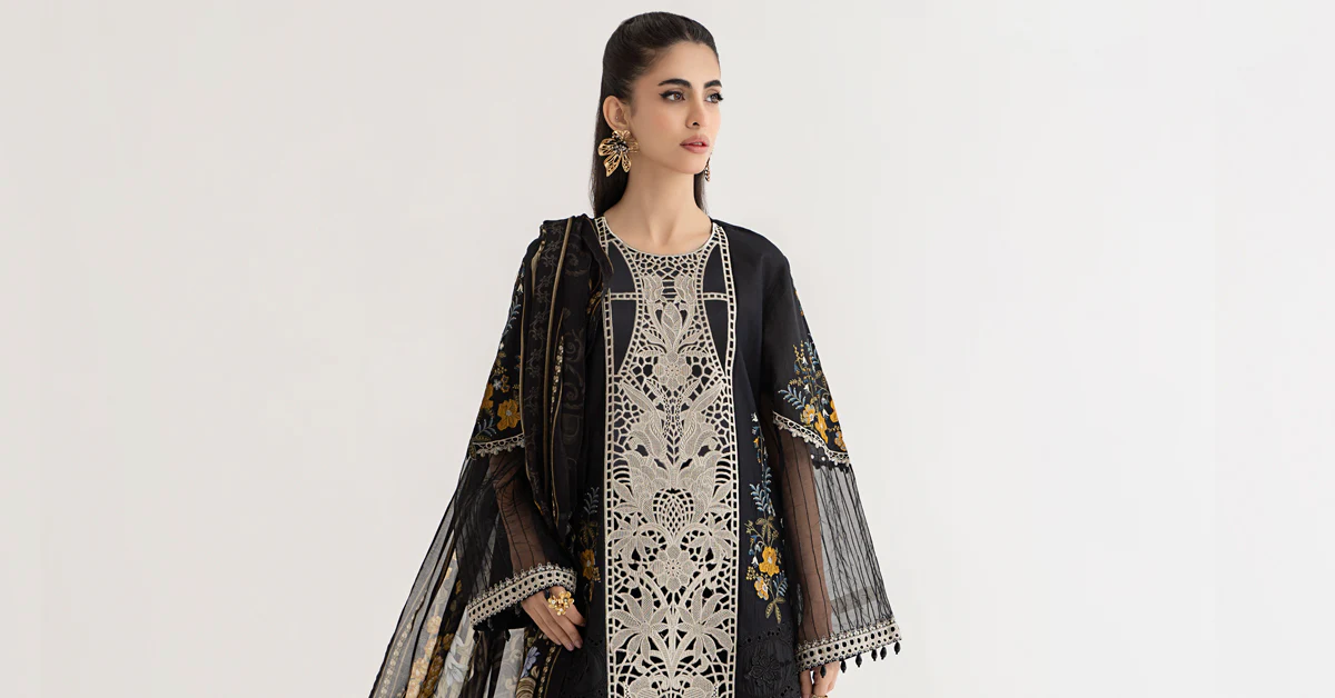 3 Piece Embroidered Lawn Suit | DS-2415-B - Image 6