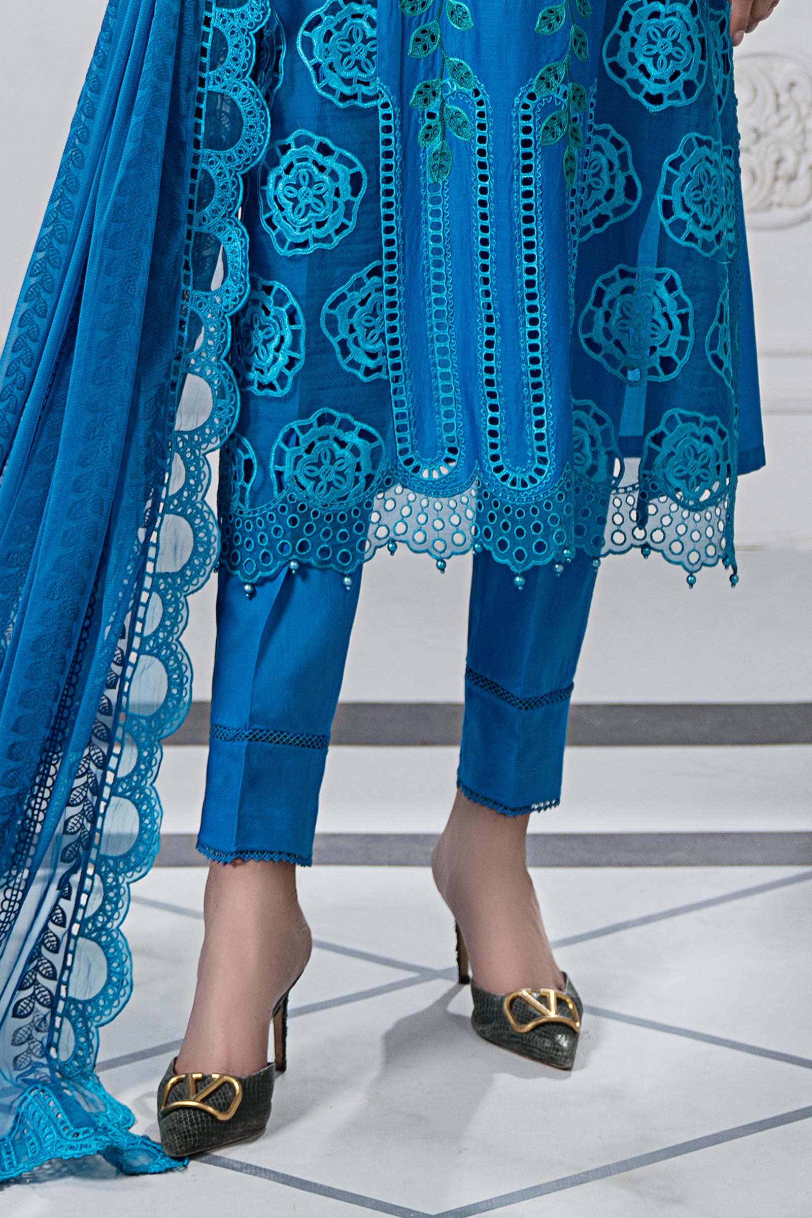 3 Piece Embroidered Lawn Suit | DS-2503-B - Image 4