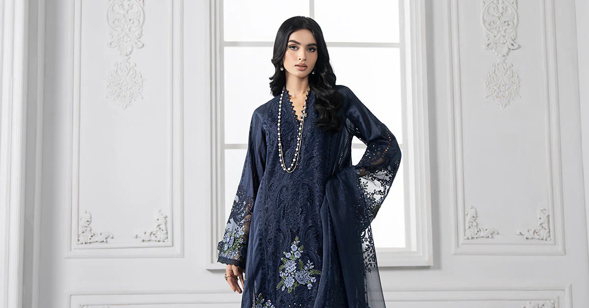 3 Piece Embroidered Lawn Suit | DS-2504-B - Image 9