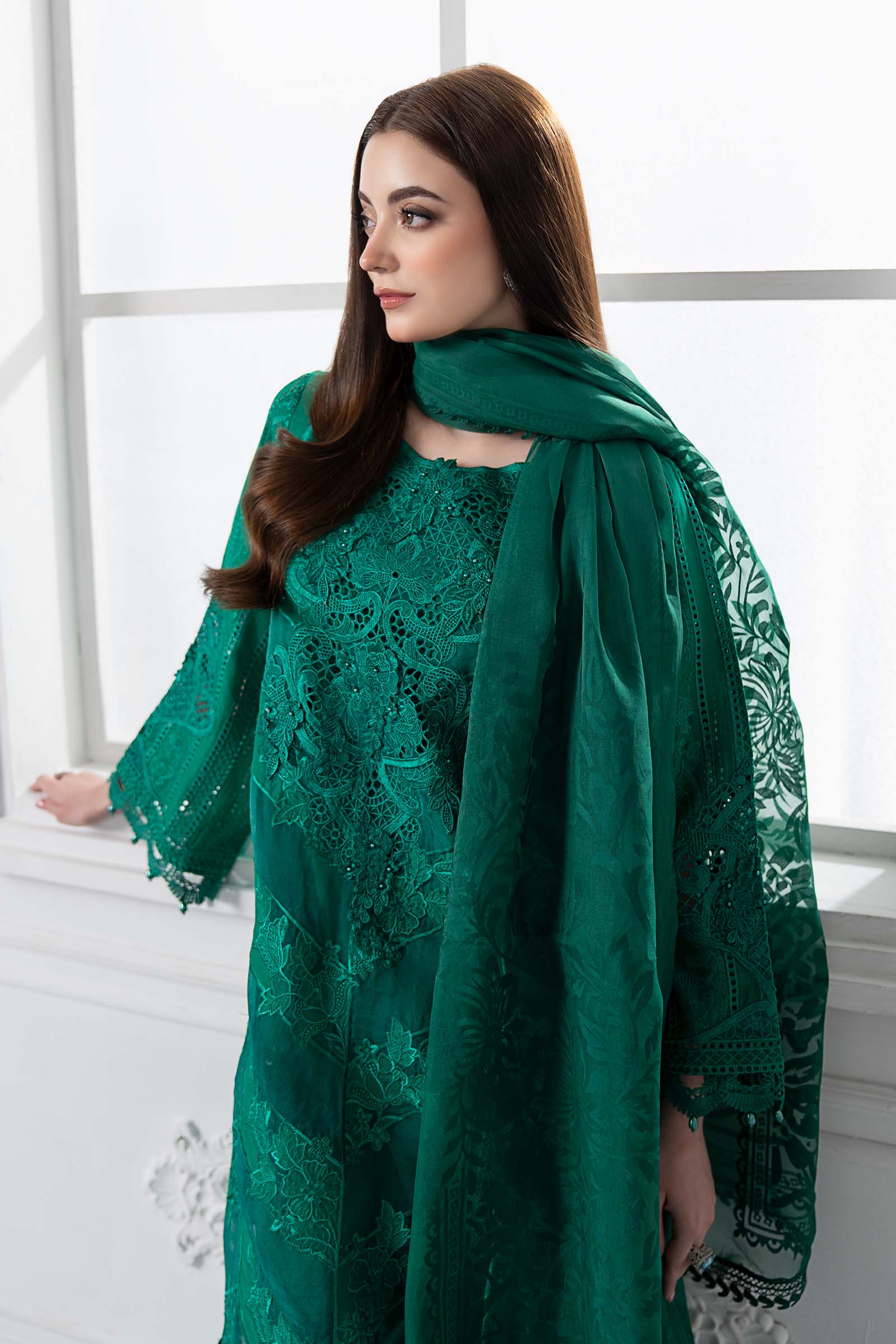 3 Piece Embroidered Lawn Suit | DS-2508-B - Image 3