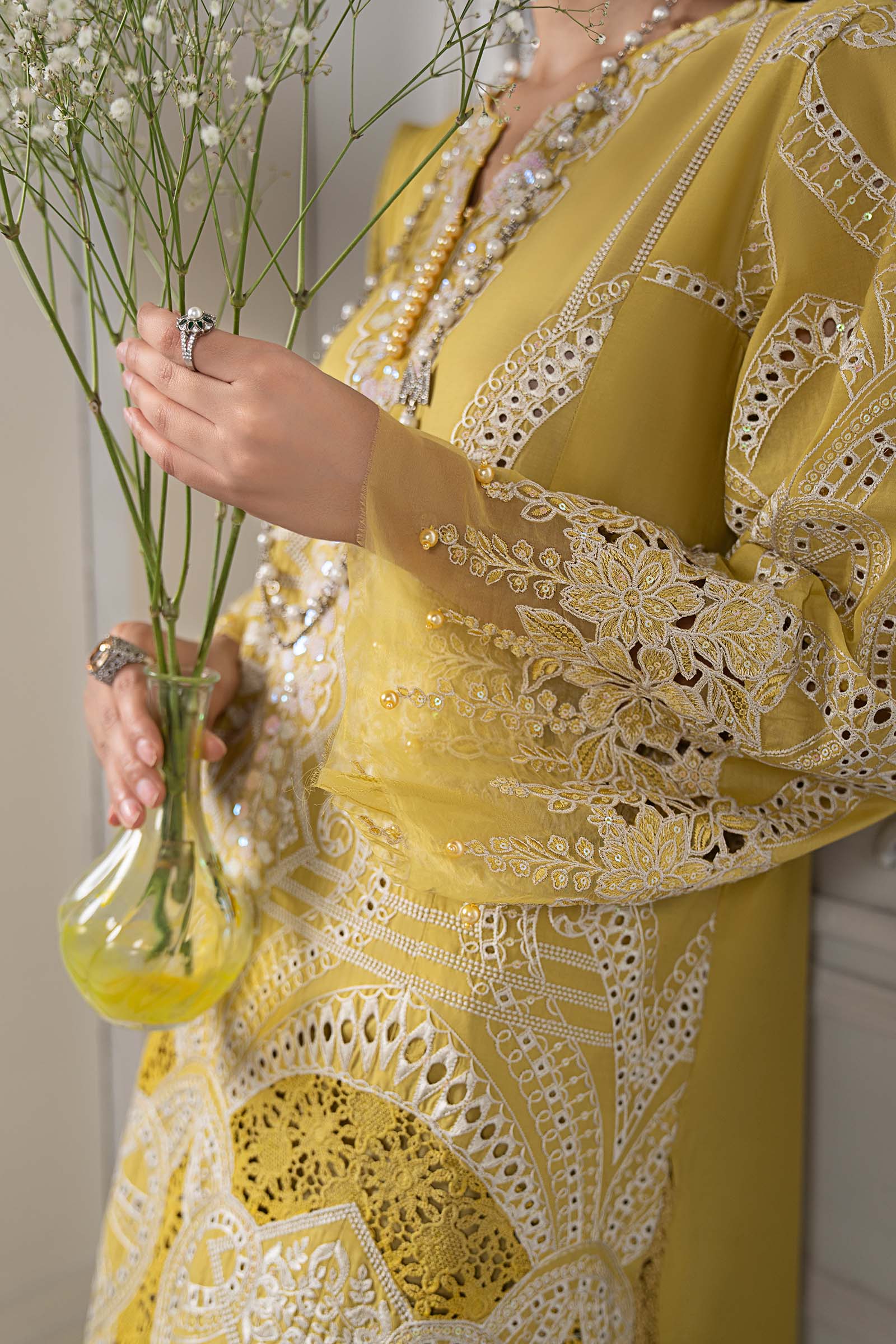 3 Piece Embroidered Lawn Suit | DS-2512-A - Image 5