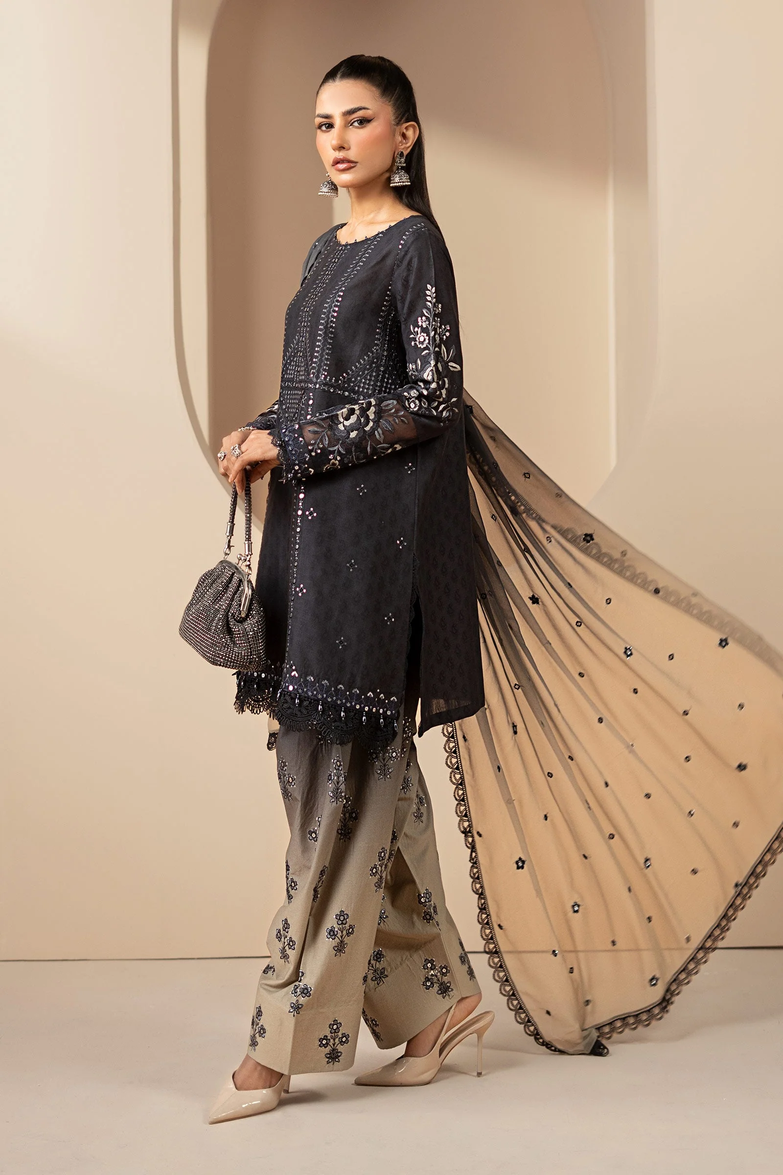 3 Piece Embroidered Jacquard Lawn Suit - Image 3