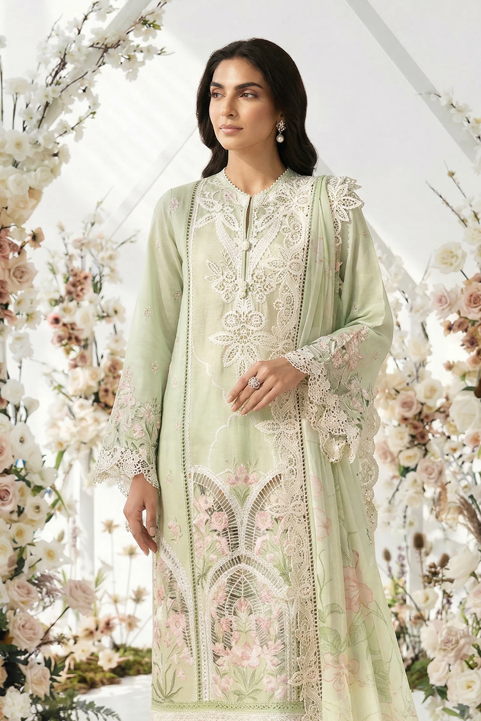 3 Piece Embroidered Lawn Suit - Image 2