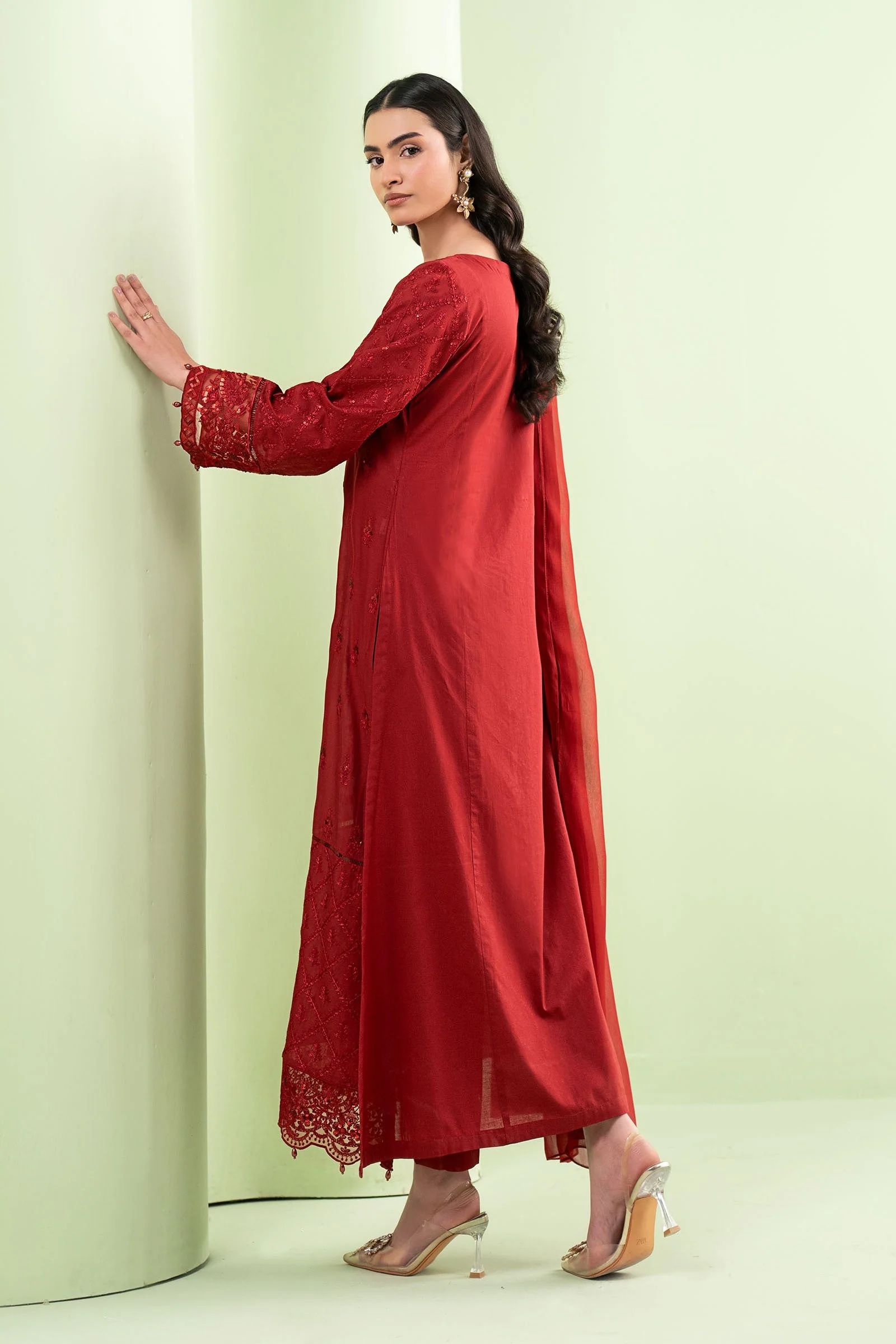 3 Piece Embroidered Lawn Suit - Image 7