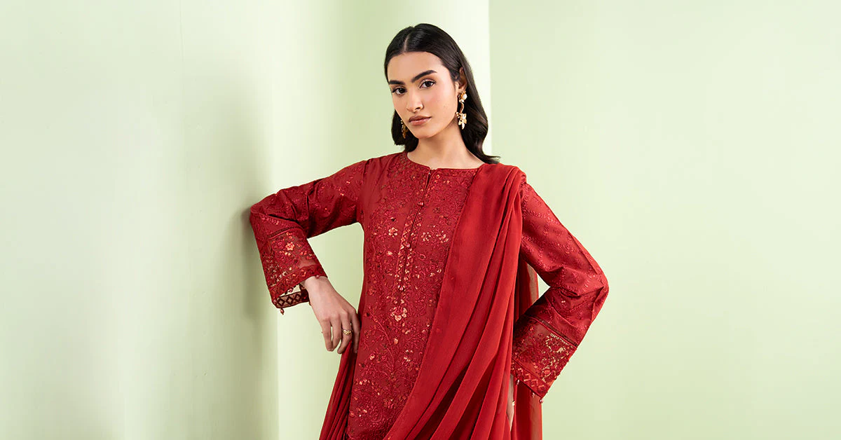 3 Piece Embroidered Lawn Suit - Image 8