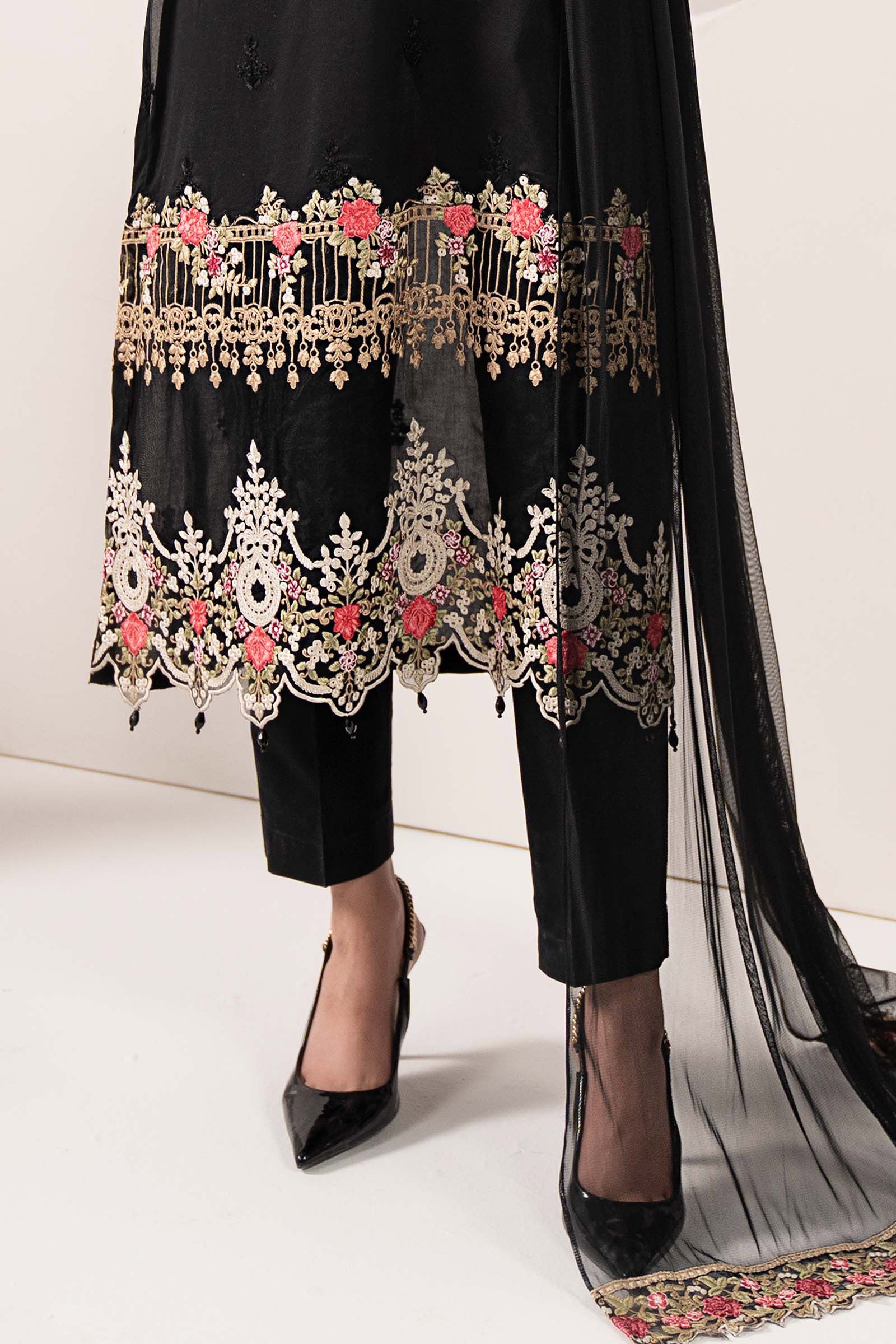 3 Piece Embroidered Lawn Suit - Image 6