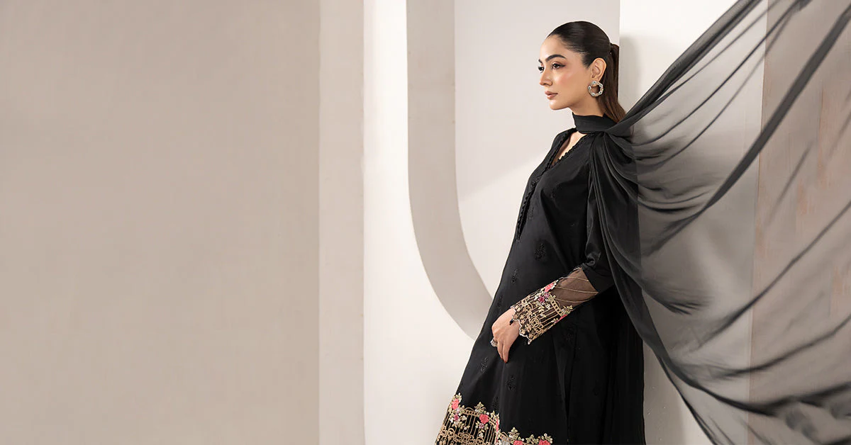 3 Piece Embroidered Lawn Suit - Image 9