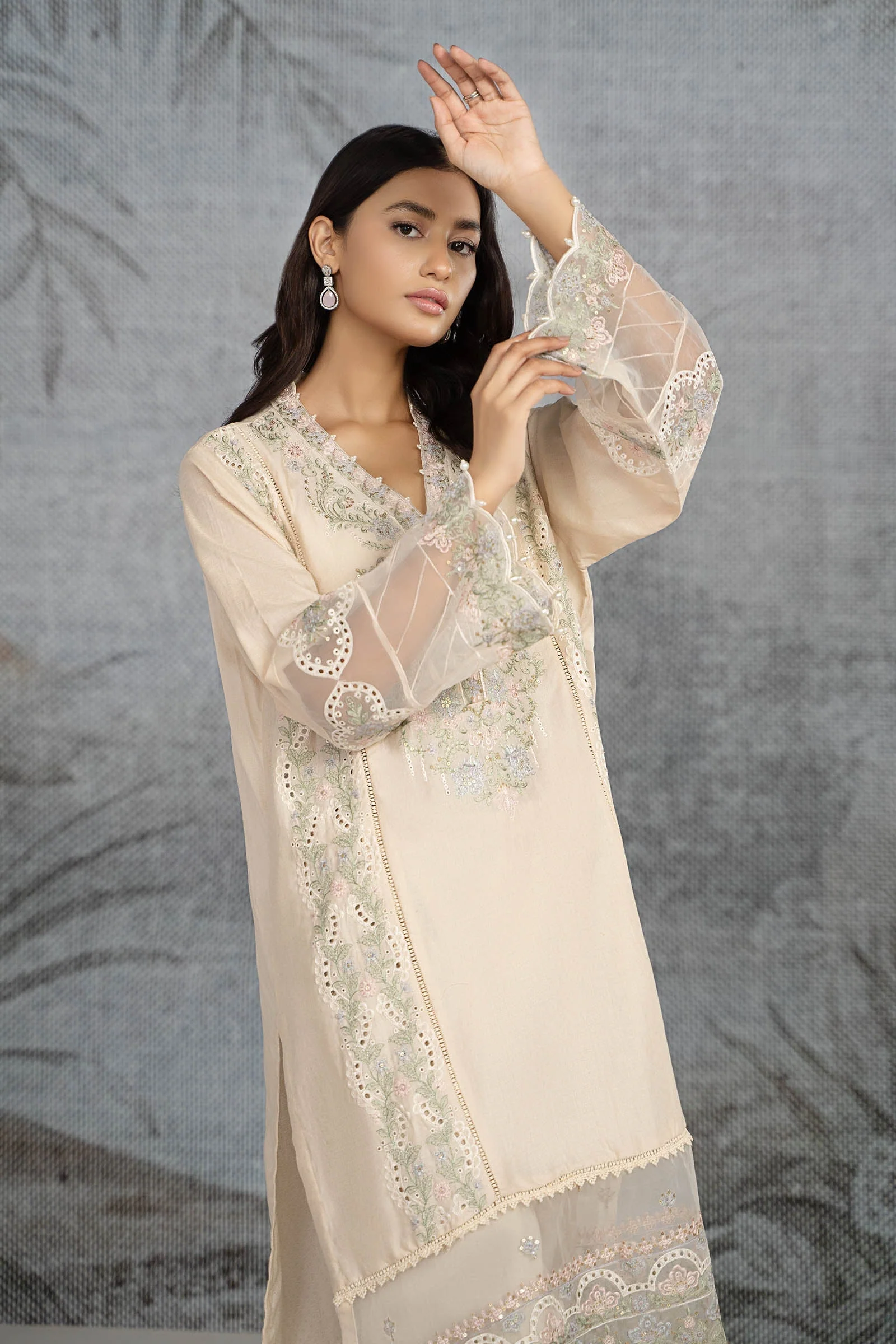 Suit Off White DW-EA23-04 - Image 2