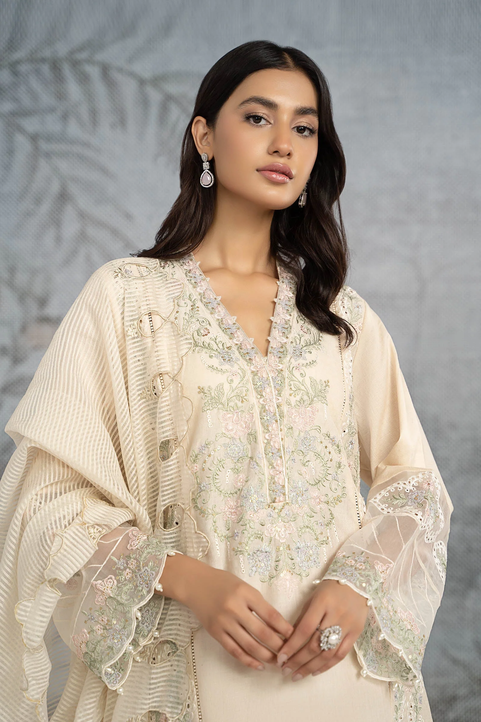 Suit Off White DW-EA23-04 - Image 3