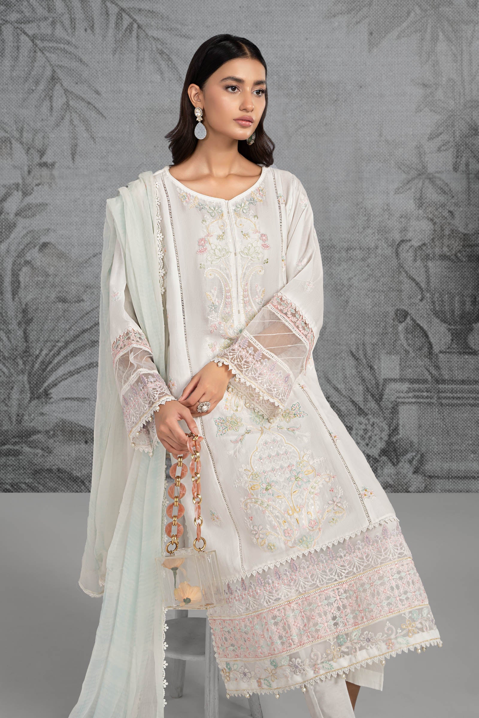 Suit White DW-EA23-18 - Image 3
