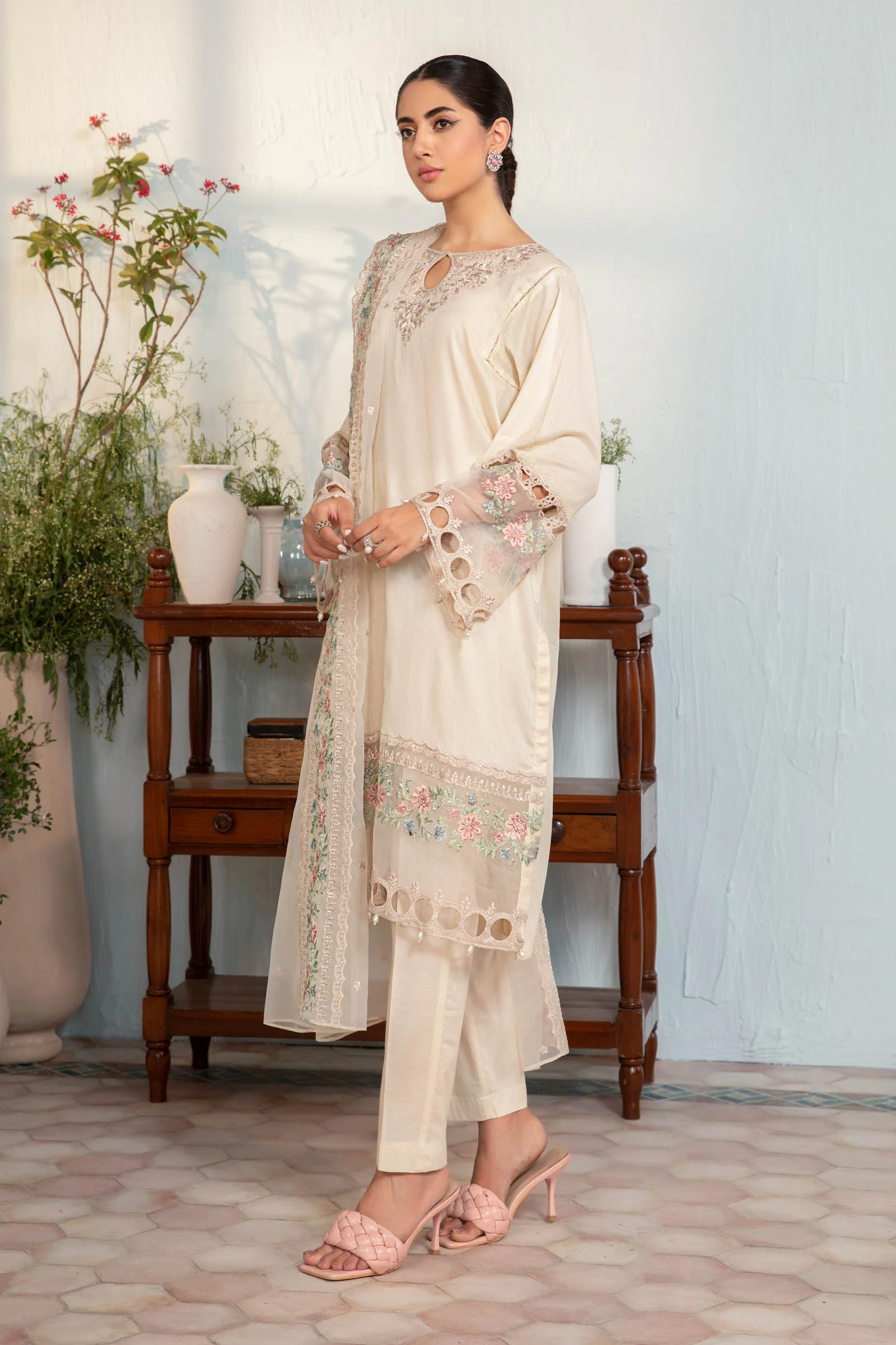 Suit Off White DW-EA23-21 - Image 4