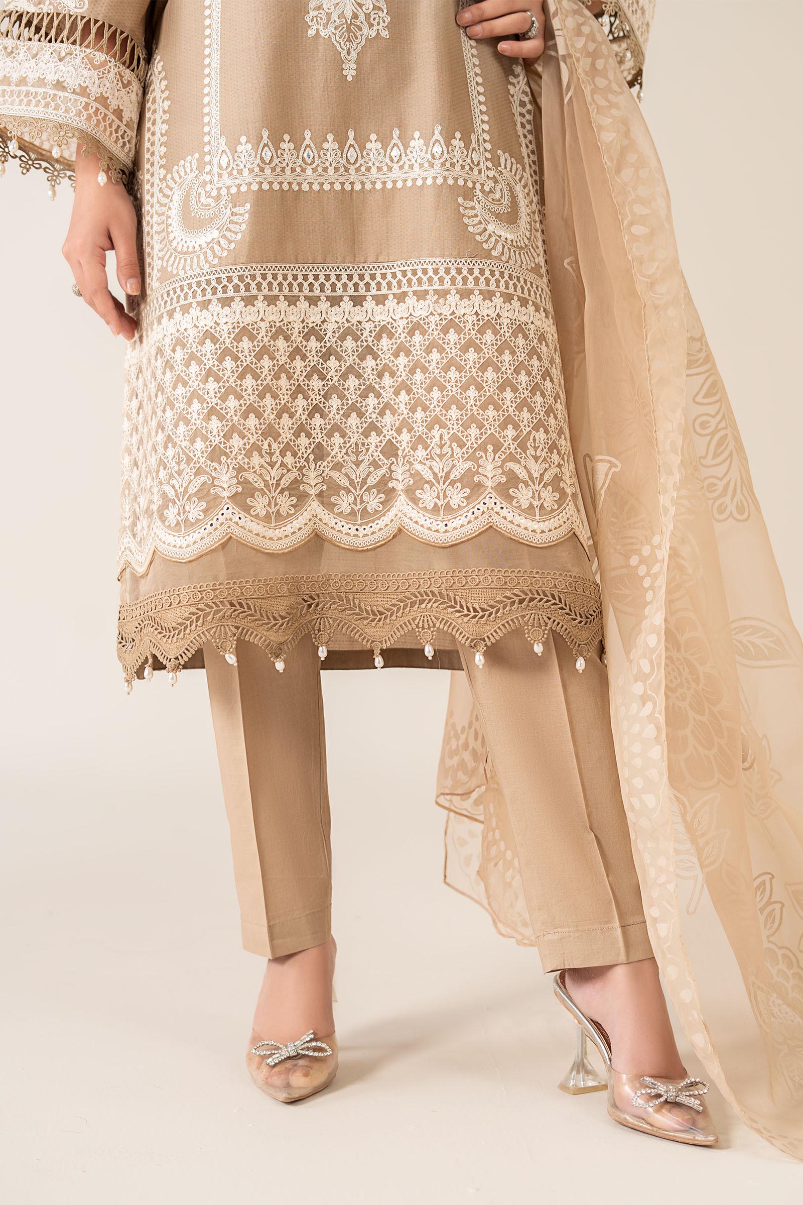 3 Piece Embroidered Suit - Image 5