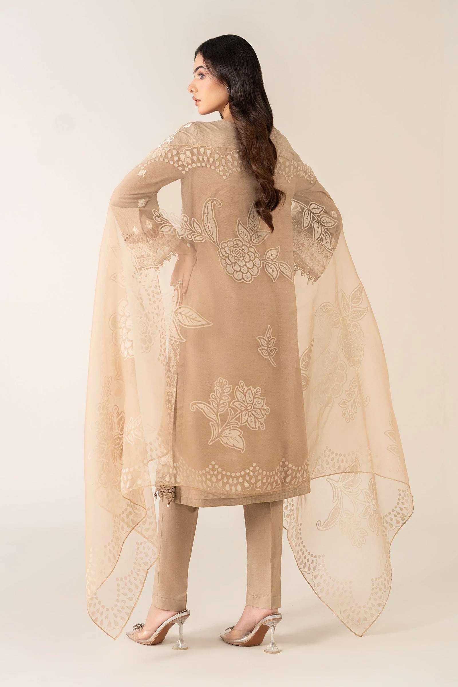 3 Piece Embroidered Suit - Image 7