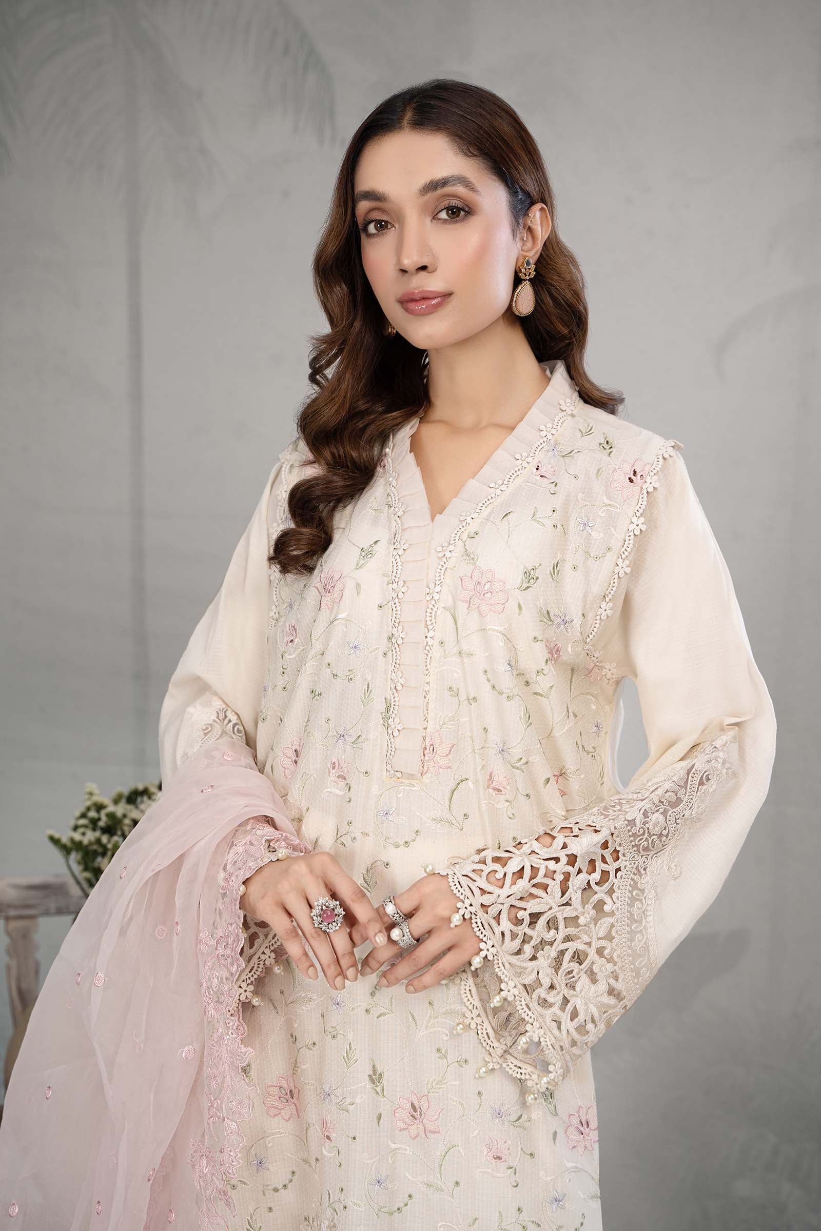 Suit Off White DW-EA23-67 - Image 3