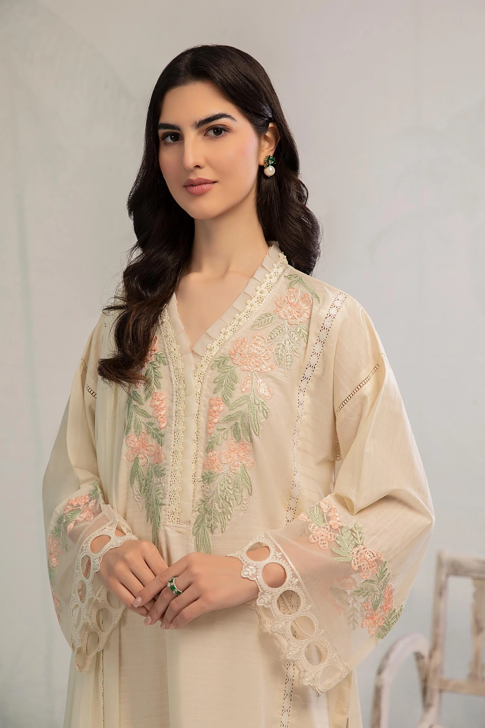 Suit Off White DW-EA23-97 - Image 3