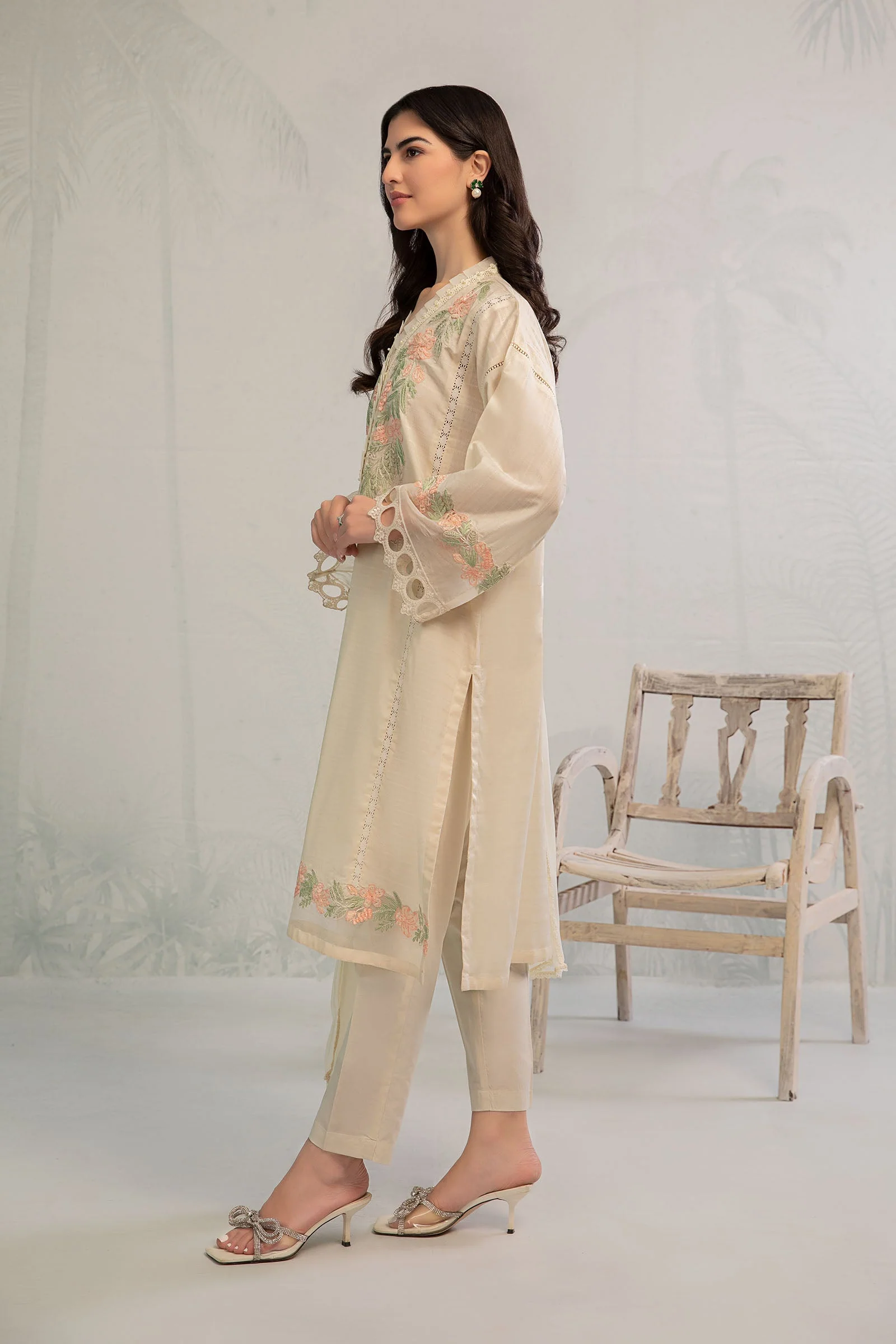 Suit Off White DW-EA23-97 - Image 4