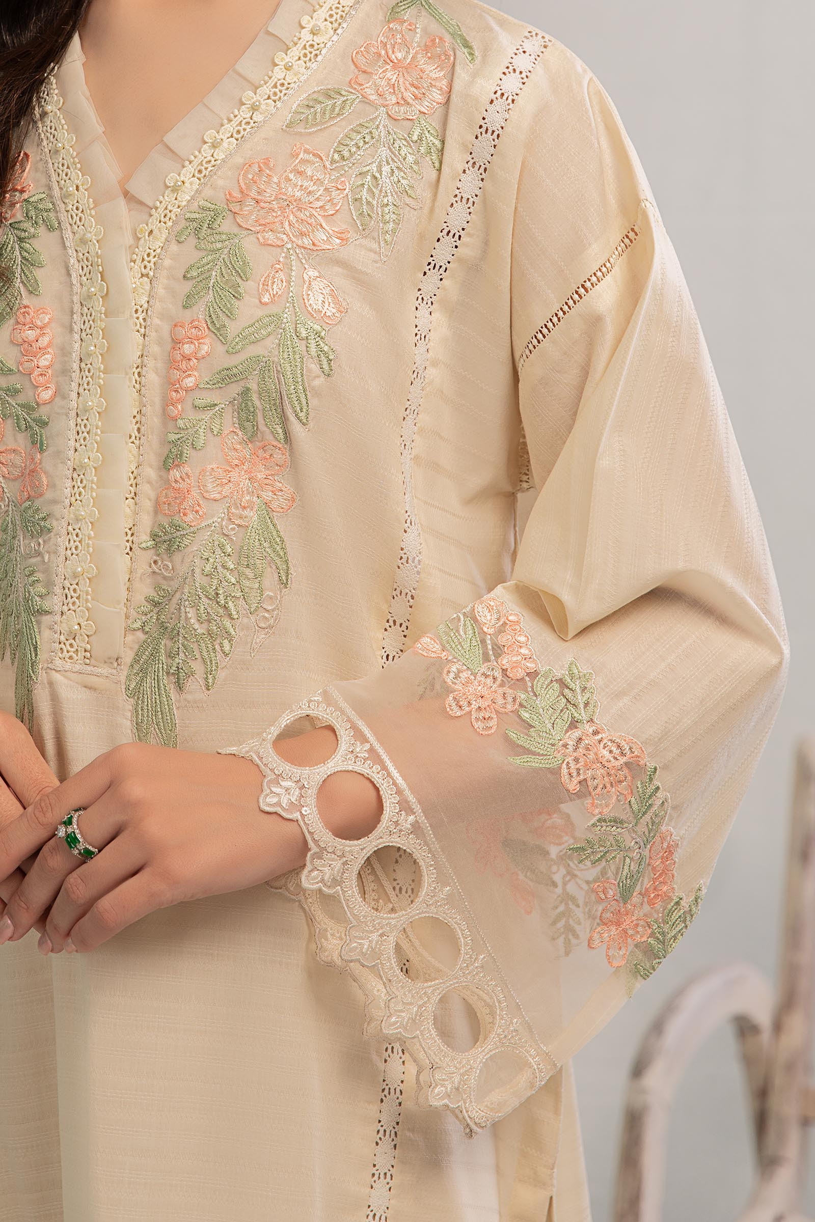 Suit Off White DW-EA23-97 - Image 6