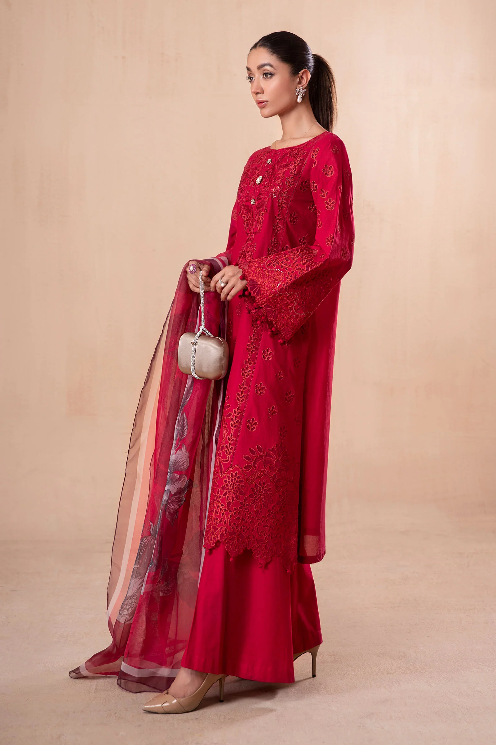 3 Piece Embroidered Lawn Suit - Image 6
