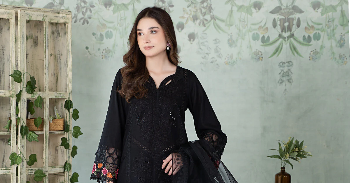 3 Piece Embroidered Dobby Lawn Suit - Image 6