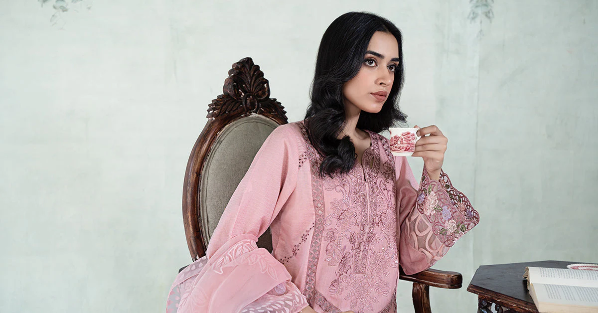 3 Piece Embroidered Dobby Lawn Suit - Image 9